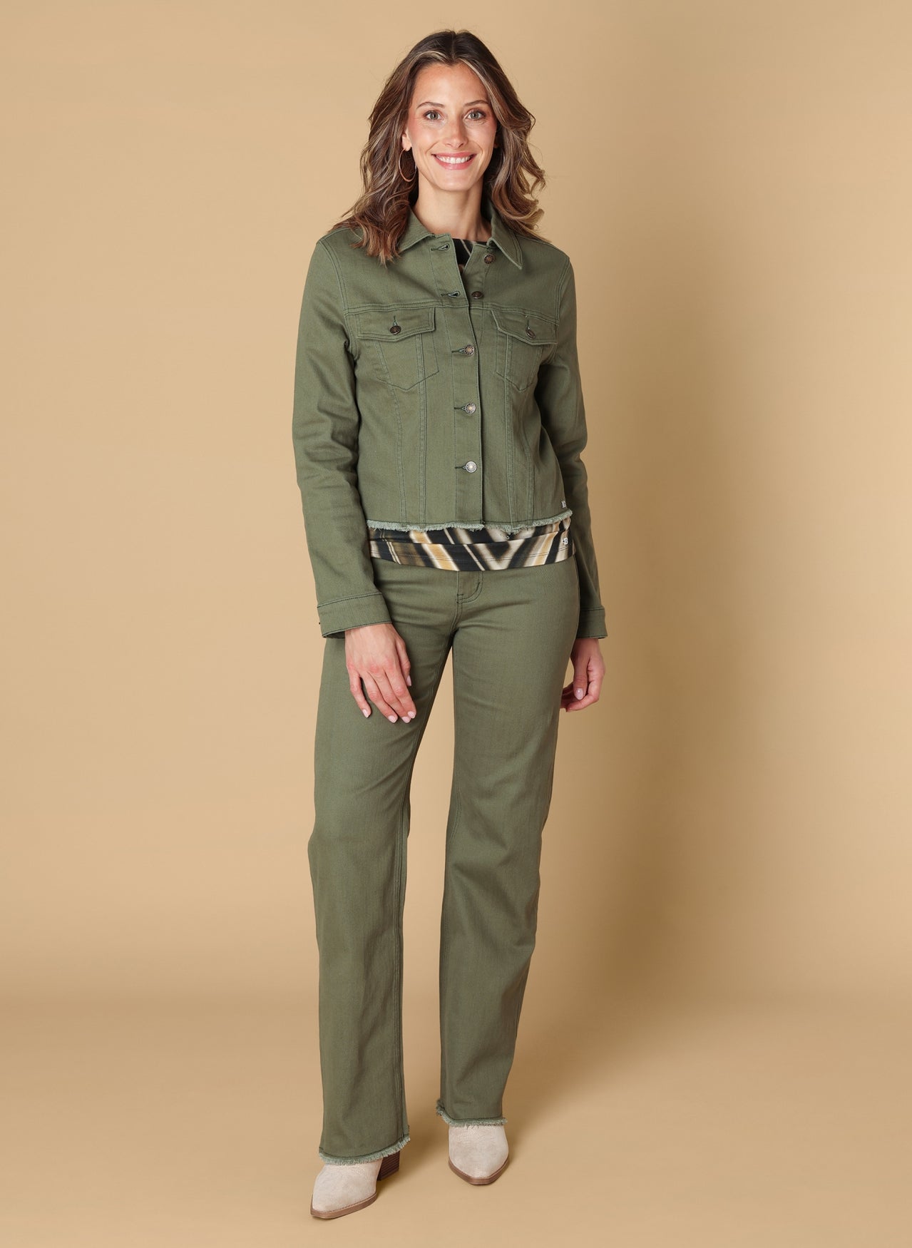 Ivy Beau groen jeans jasje model Siara olive