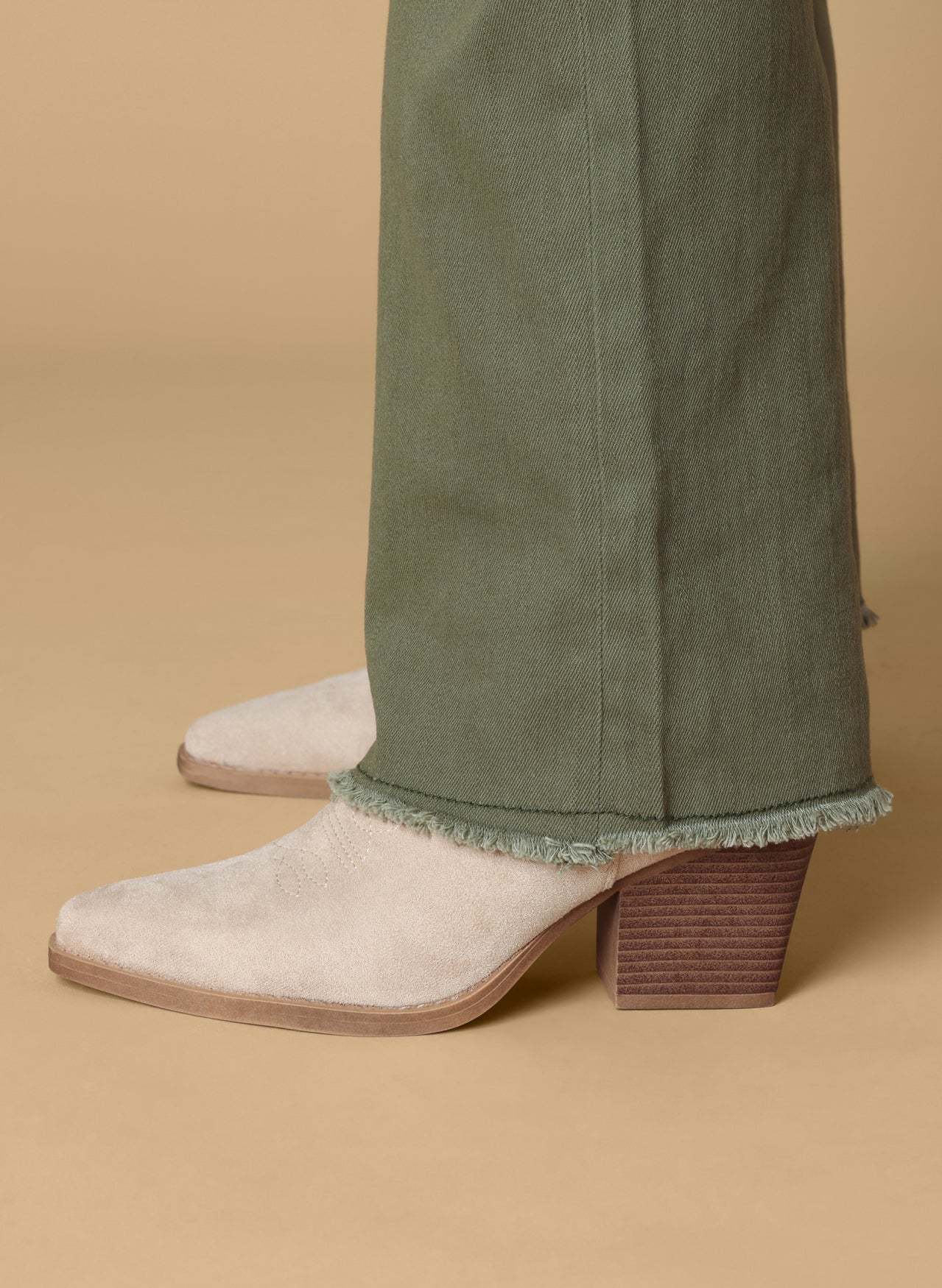 Ivy Beau jeans groen recht straight model Sis olive