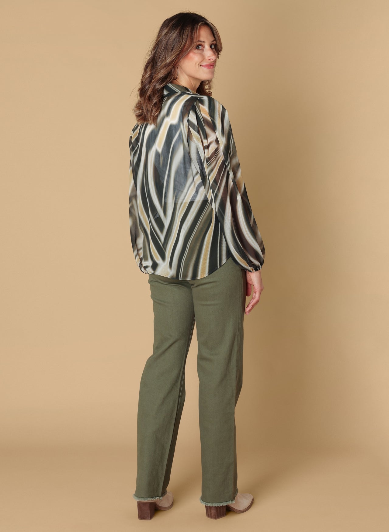 Ivy Beau blouse groene print model Sirien olive multi
