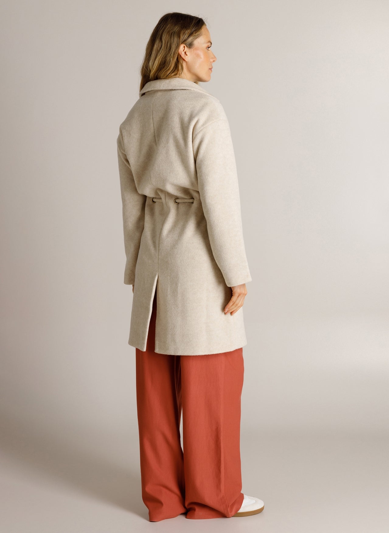 Ivy Beau jas beige mantel model Dianne offwhite