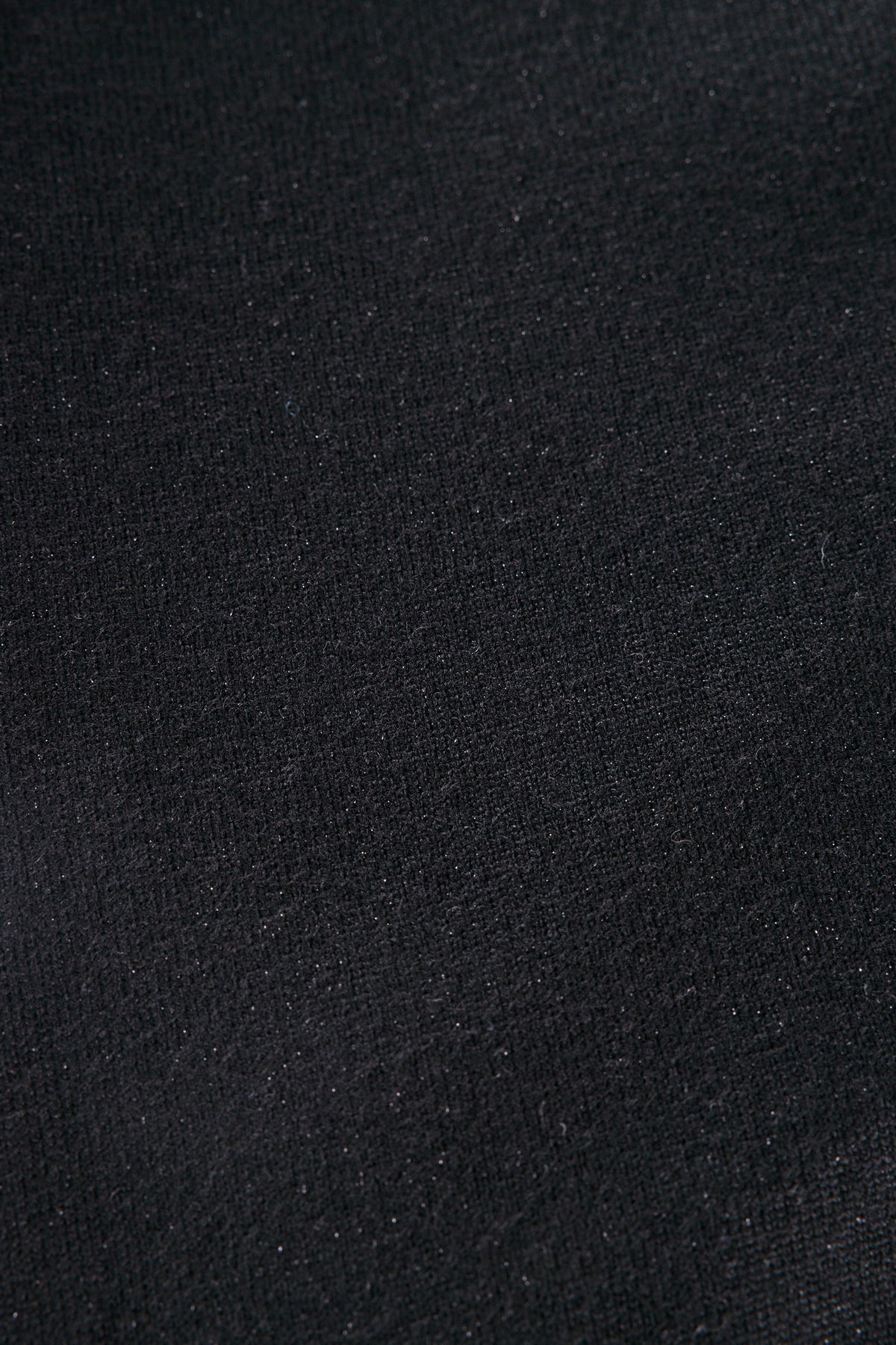 Yest Curve (Yesta) trui zwart met subtiele glitter model Zola black A006661