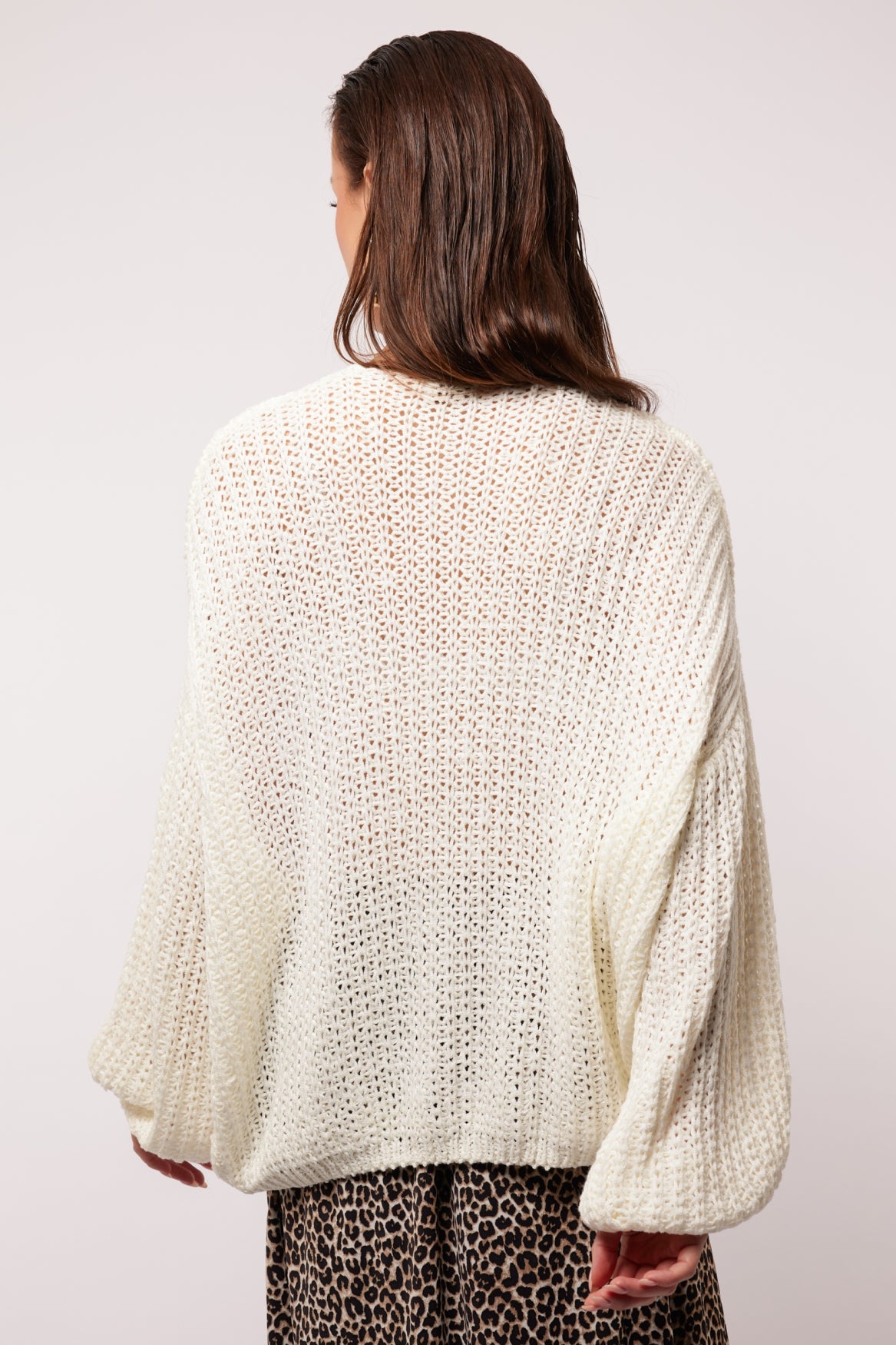 Fluresk vest offwhite model Seren knitting cardigan met sterren knoopjes