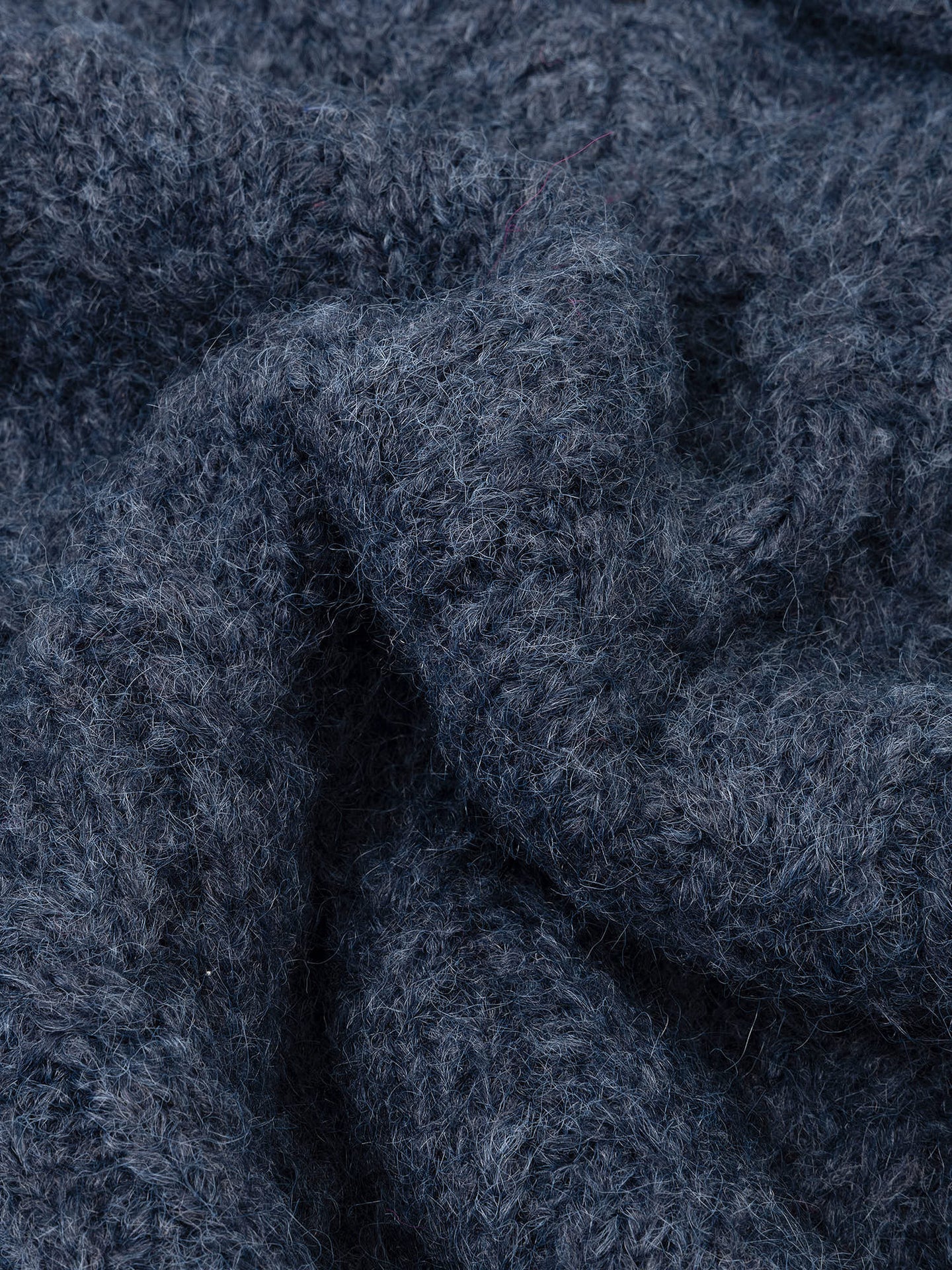 Ydence trui blauw model Knitted sweater Fiene Denim blue