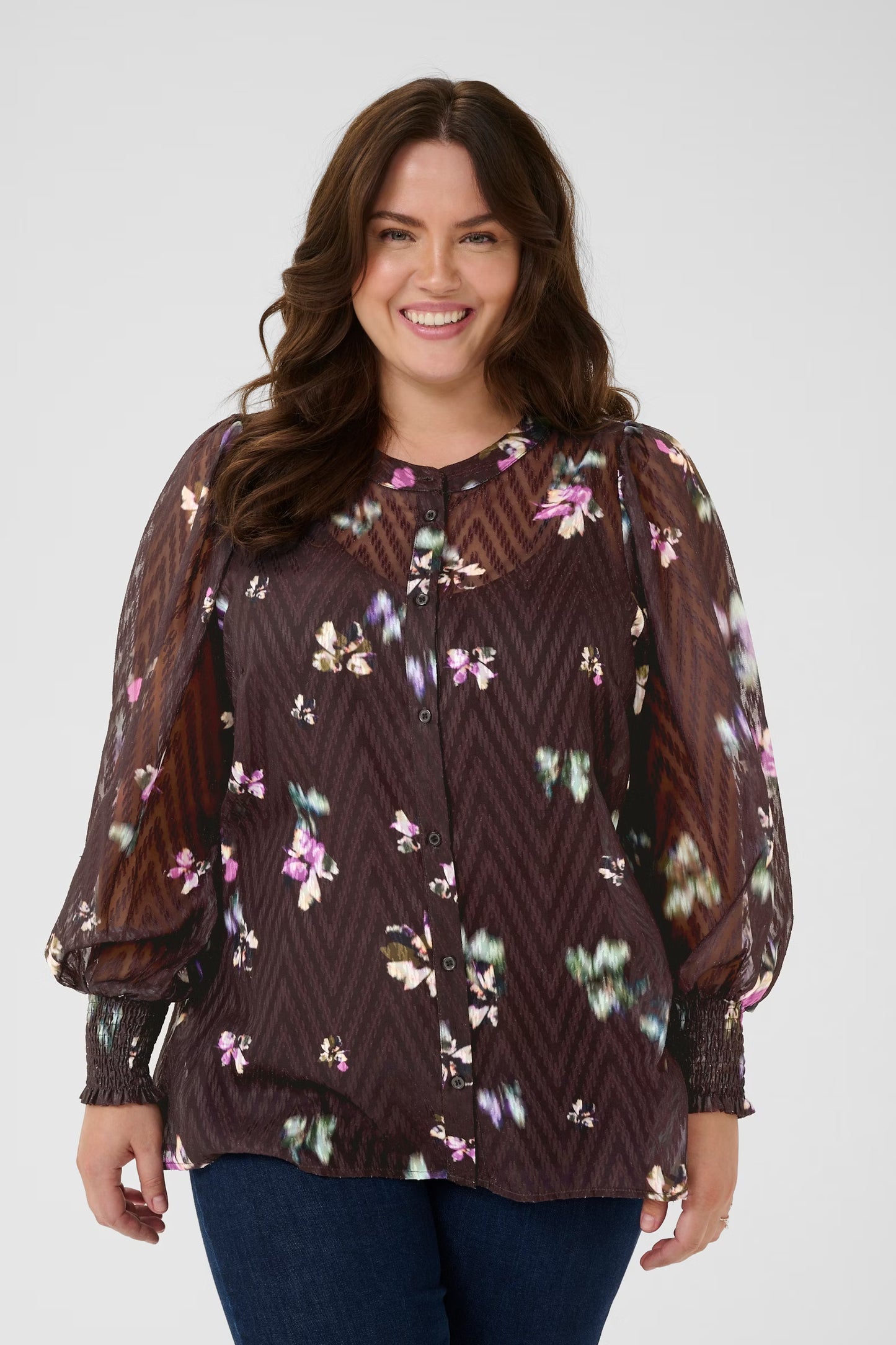Kaffe Curve blouse donker bruin KCclara shirt black coffee print met paars detail