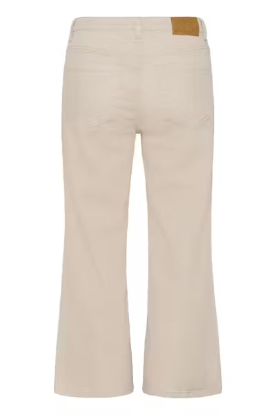 Kaffe jeans zandkleur model KAbrook cropped moonbeam