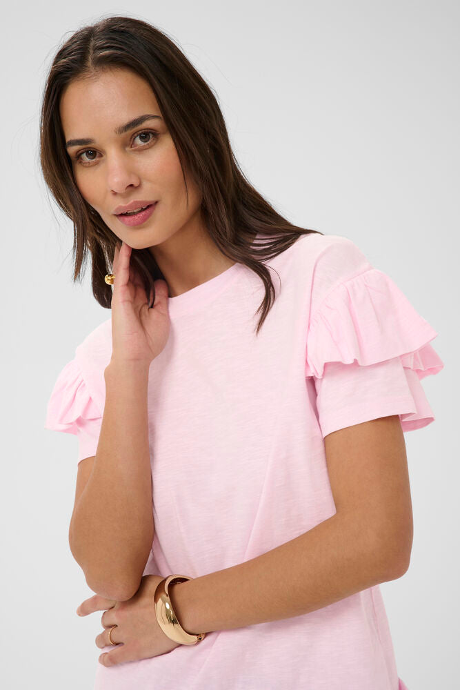 Kaffe T-shirt licht roze met ruffle op mouw model KAerin Flounce ballerina
