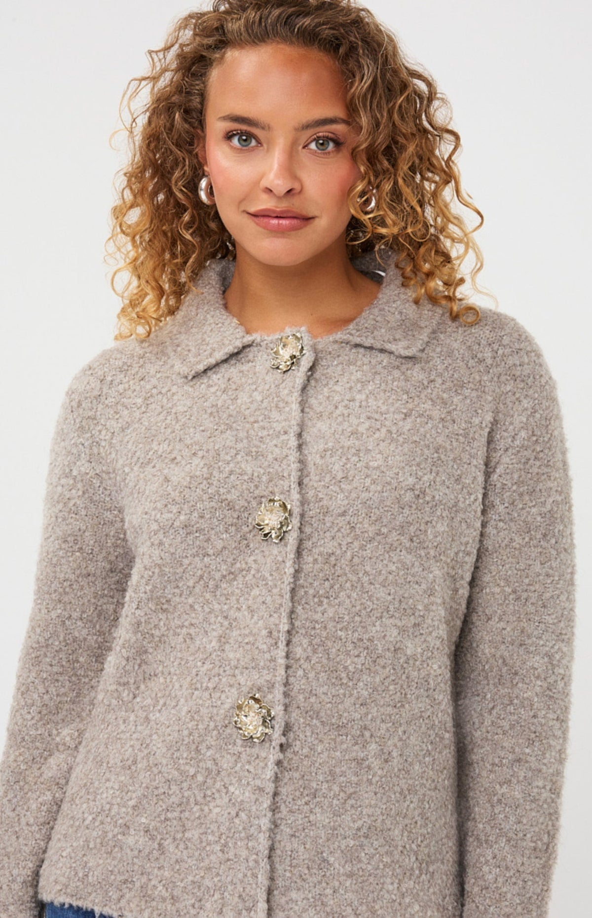Esqualo grijs vest met bloemen knopen model Cardigan Flower Button Grey F26.02510