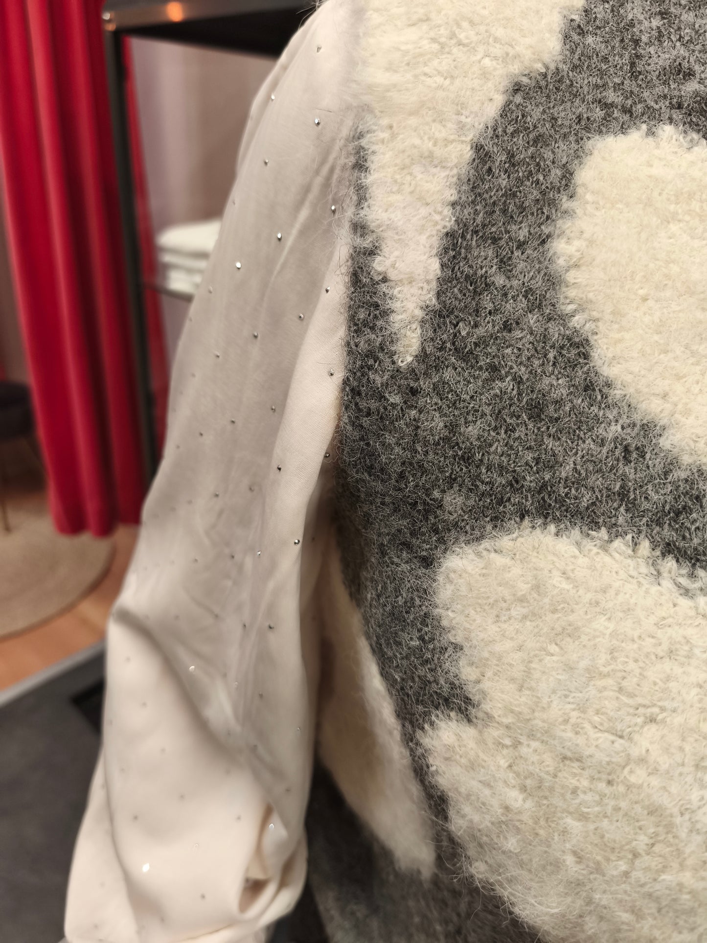 Soulmate spencer grijs met offwhite print model Monice light grey melange