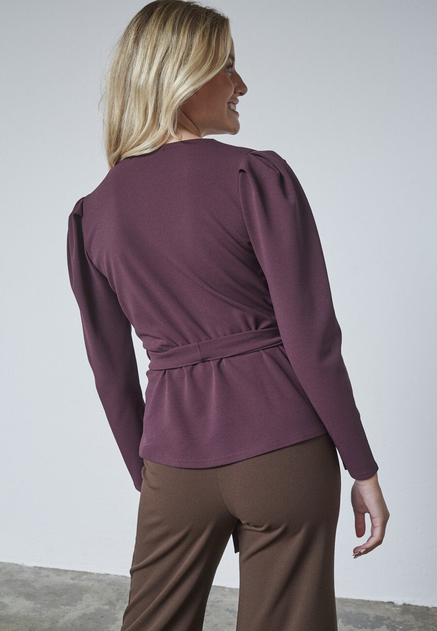 Sisters Point longsleeve burgundy rood model Nasa LS Deep bordeaux