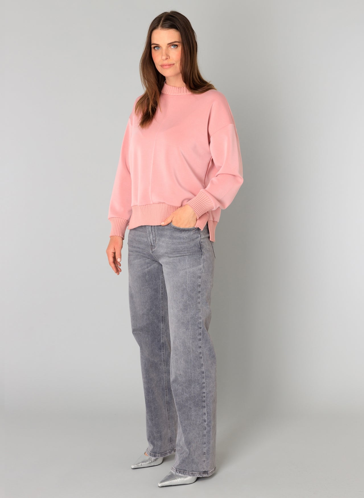 Yest roze sweater model Nele essential dark rose