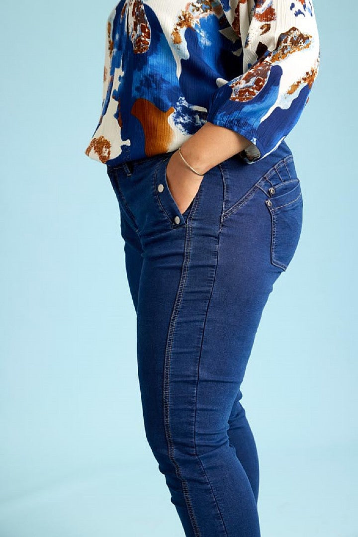 Zhenzi jeans met knopen blauw model curve