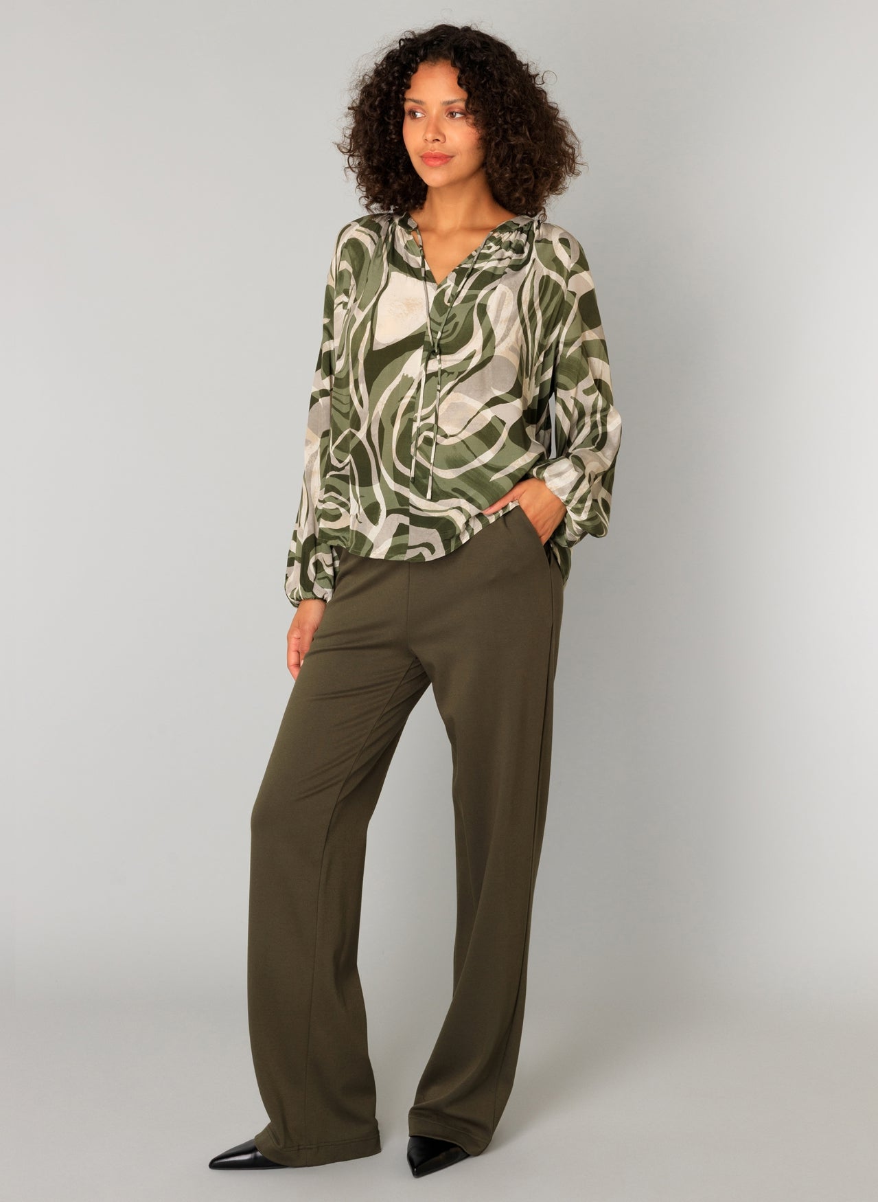 Yest broek groen model Paloma essential pantalon army green