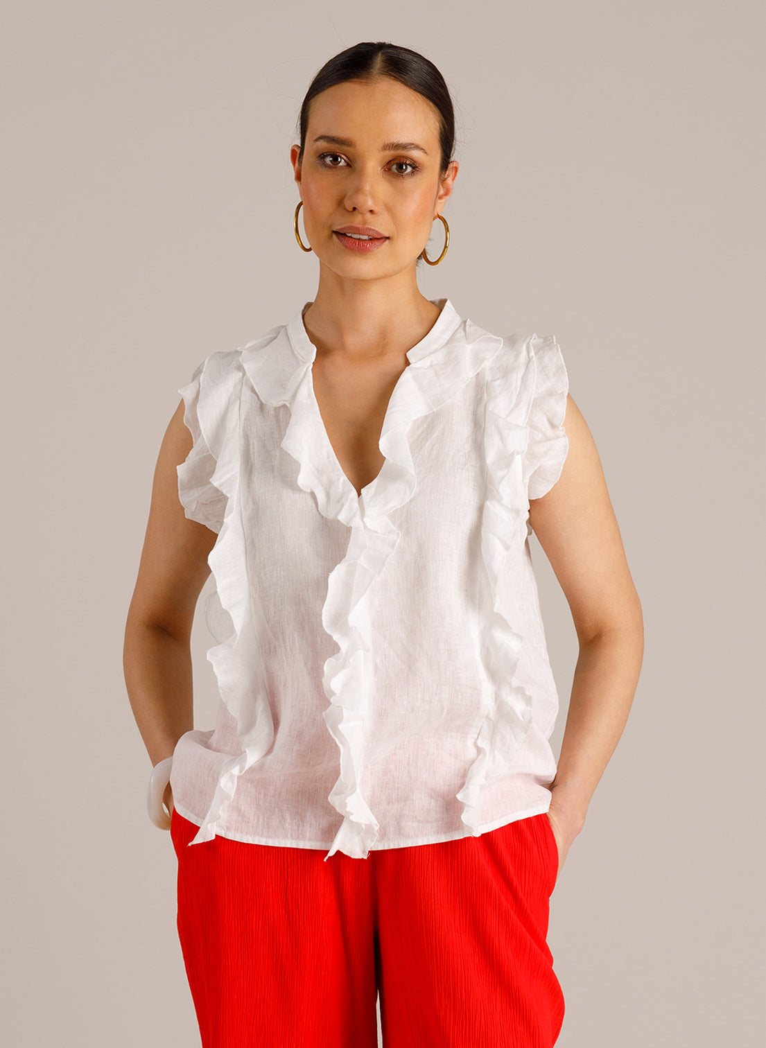 Yest top off white met ruffle model Mona 0006275
