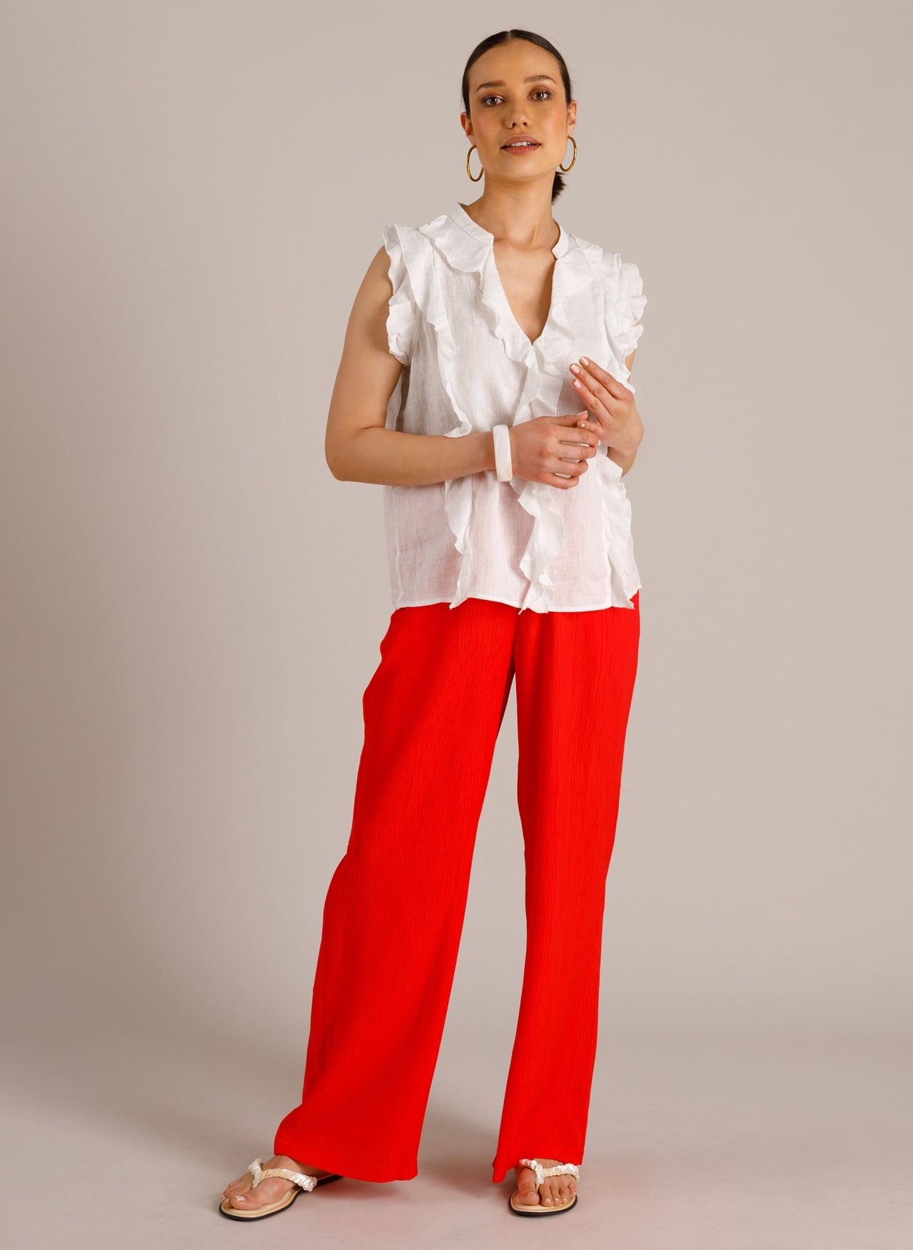 Yest top off white met ruffle model Mona 0006275