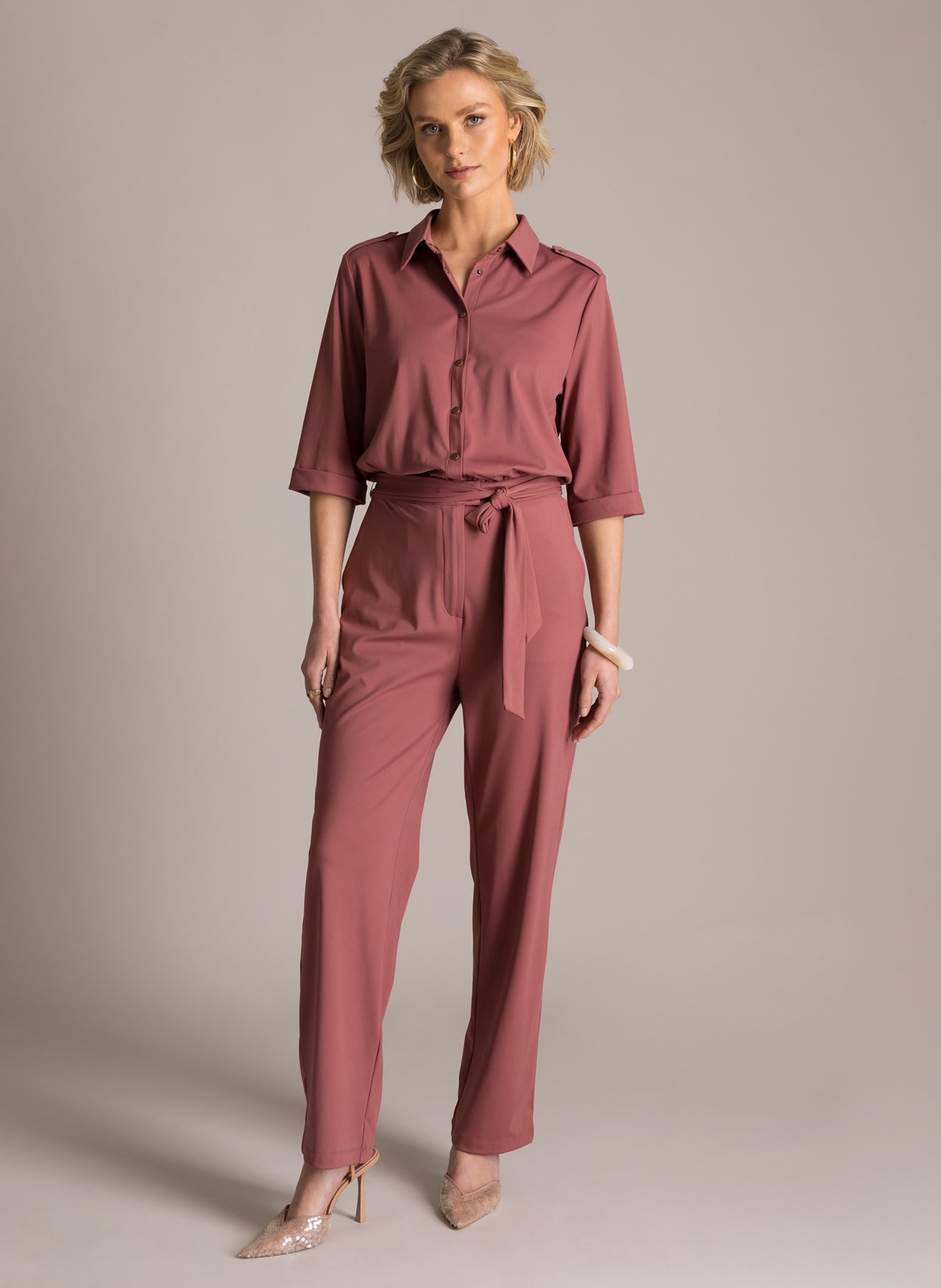 Yest jumpsuit plum model Saar essential