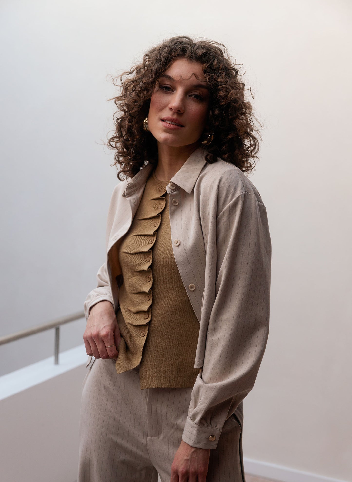 Yest blouse jasje offwhite met glitter krijtstreep model Soraya Soft Sand 6442