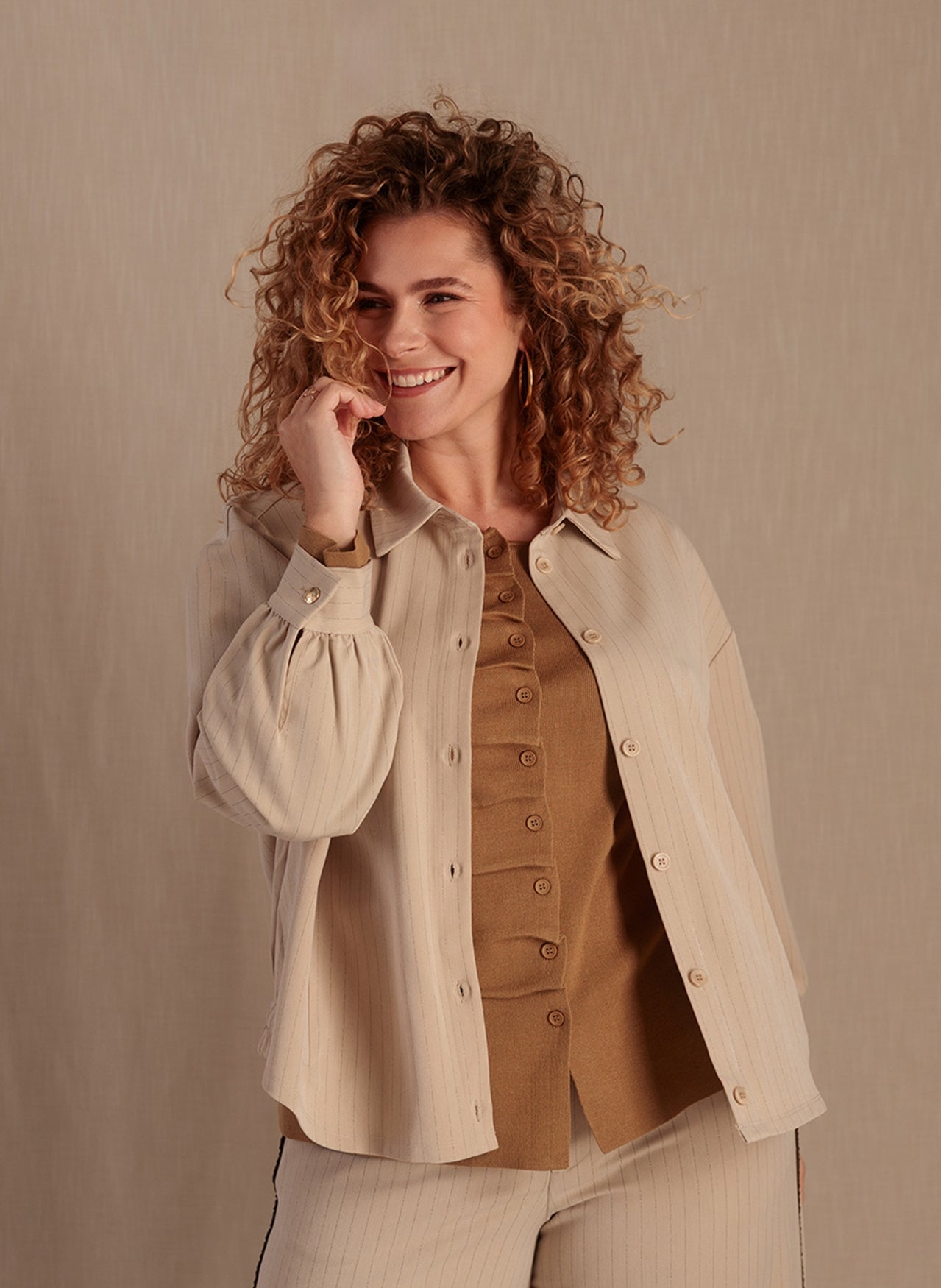 Yest blouse jasje offwhite met glitter krijtstreep model Soraya Soft Sand 6442