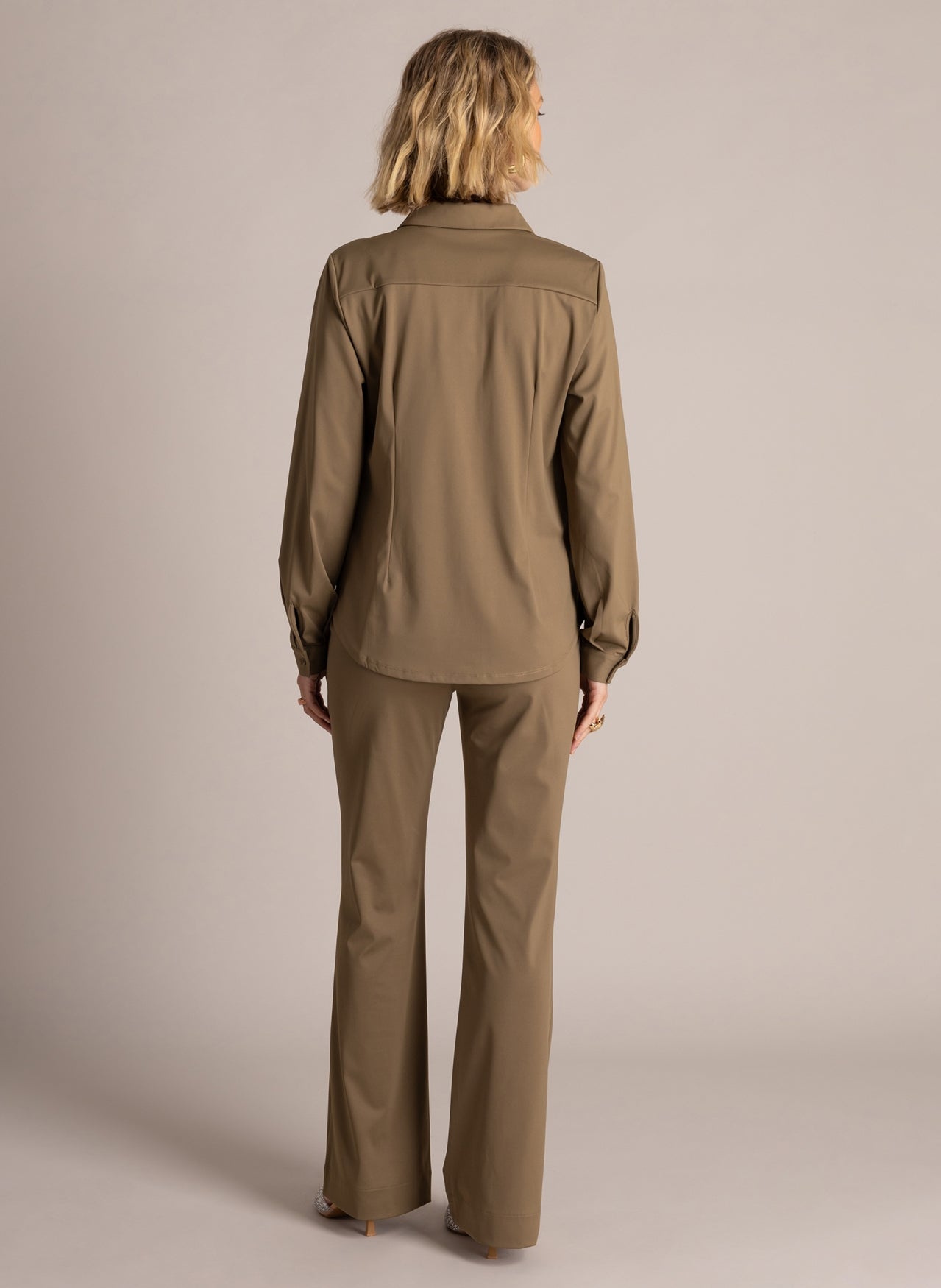 Yest Blouse olijf groen travel stof model Ofira essential 6444 grey olive