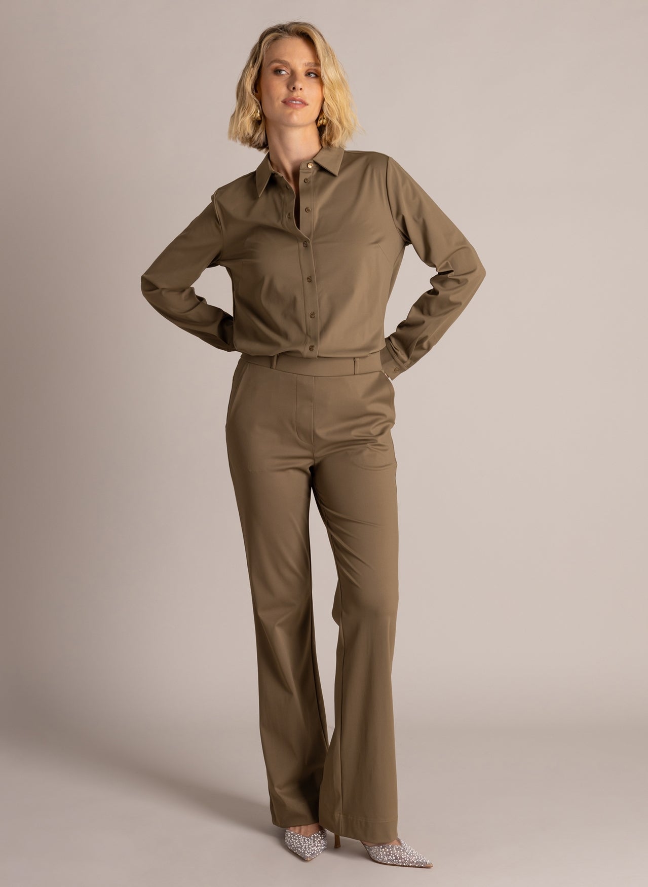 Yest Blouse olijf groen travel stof model Ofira essential 6444 grey olive