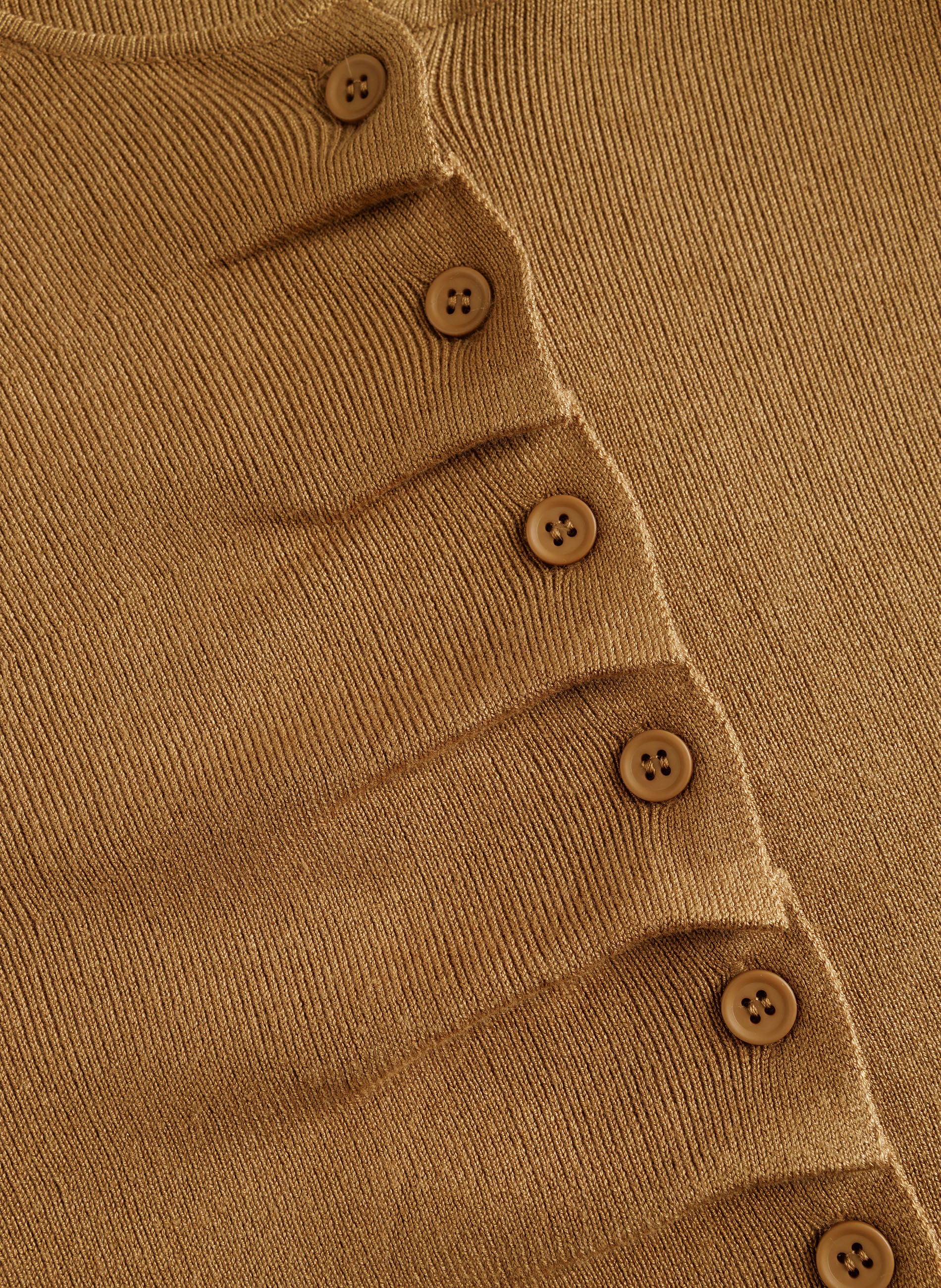 Yest vest olijf groen aangesloten model Sara bronze 6461