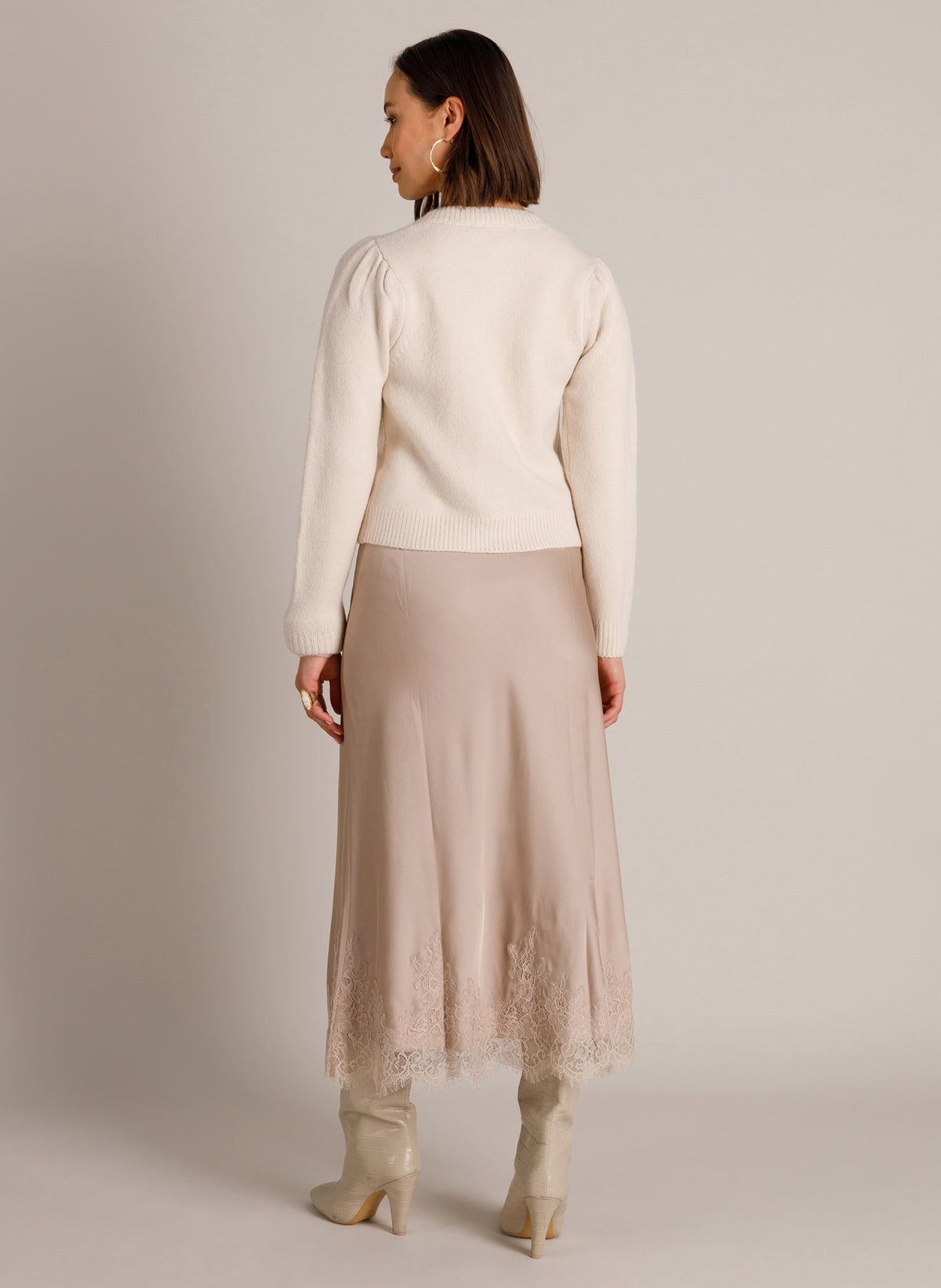 Yest vest creme met parel knopen model Wren Pastel Grey 0006664