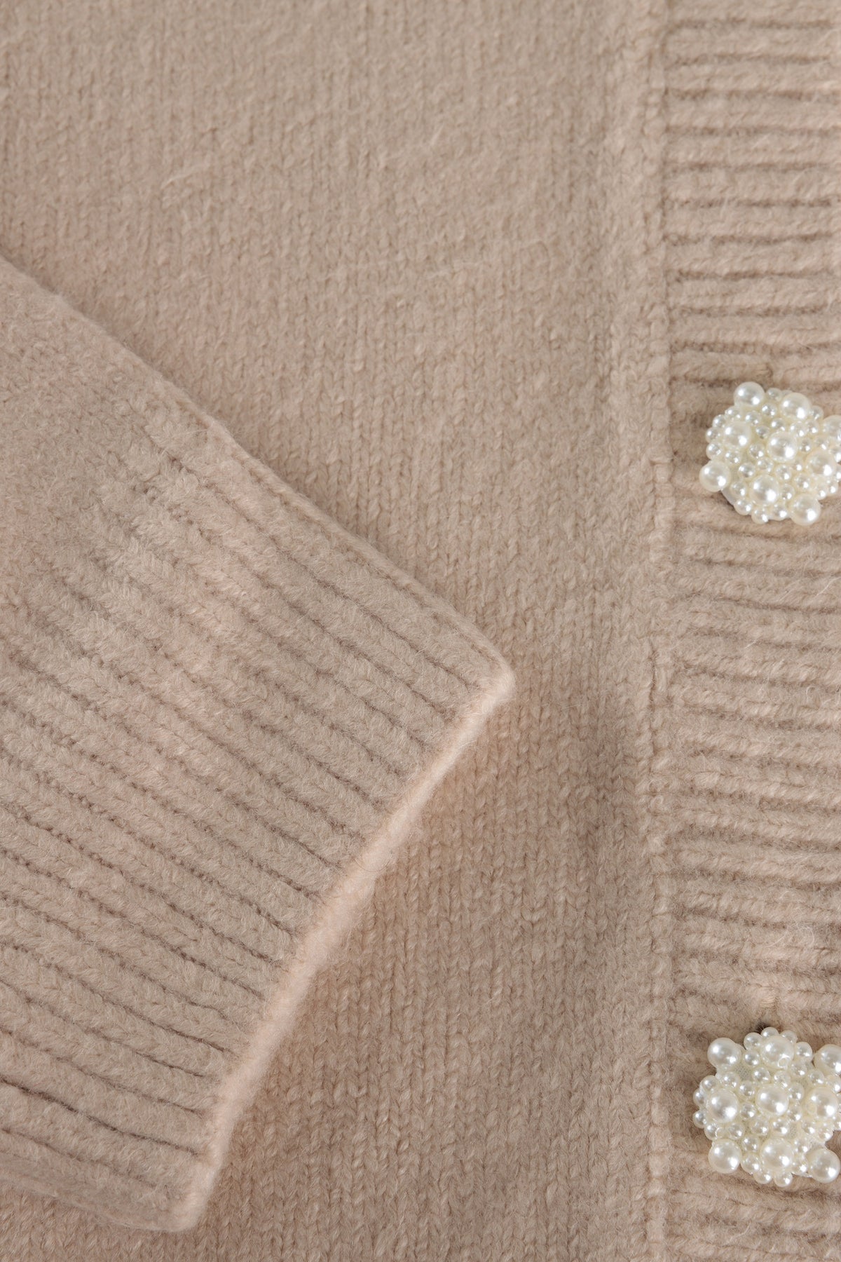 Yest vest creme met parel knopen model Wren Pastel Grey 0006664