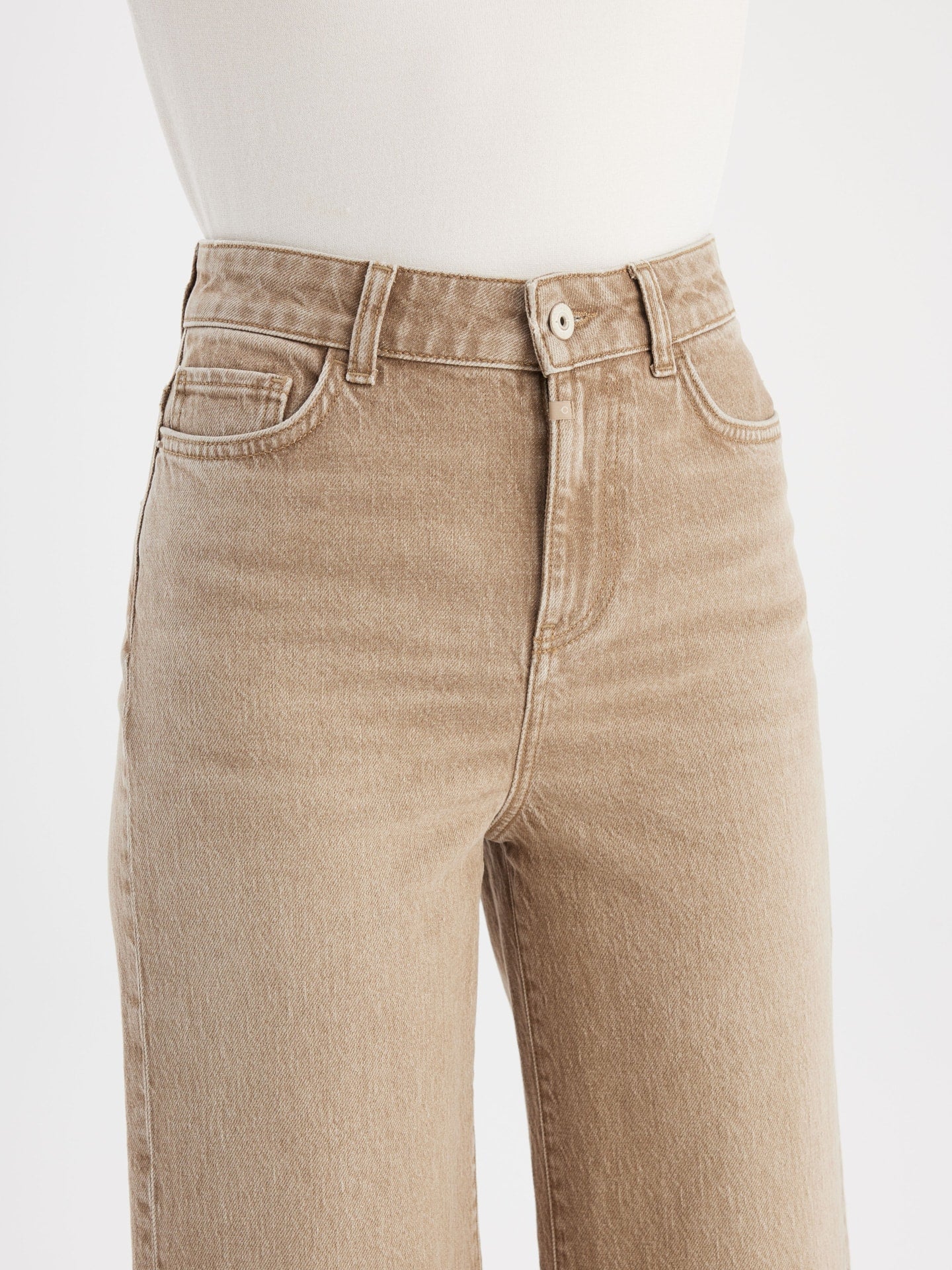 COJ jeans camel kleur wijd model high waist lengte 3 model Aura peanut
