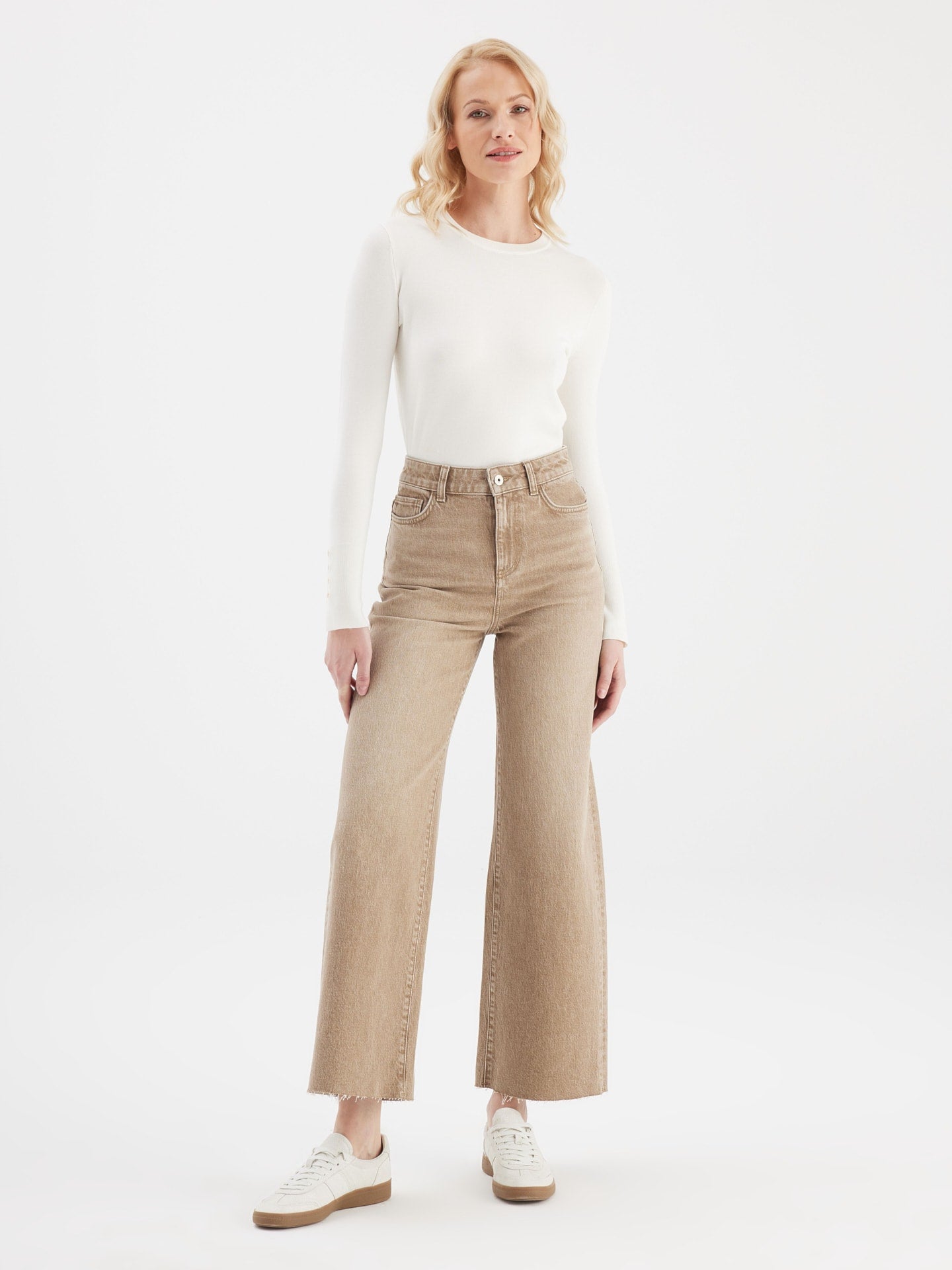 COJ jeans camel kleur wijd model high waist lengte 3 model Aura peanut