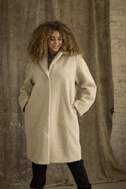 Zhenzi winter jas teddy zandkleur model Faya 688 sand
