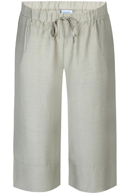 Zhenzi luchtige broek groen model Jamie Dusty Tea 1378