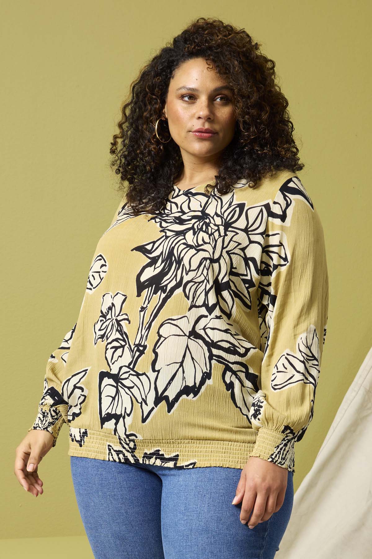 Zhenzi blouse olijf groen met zwarte print model Kesha 201457
