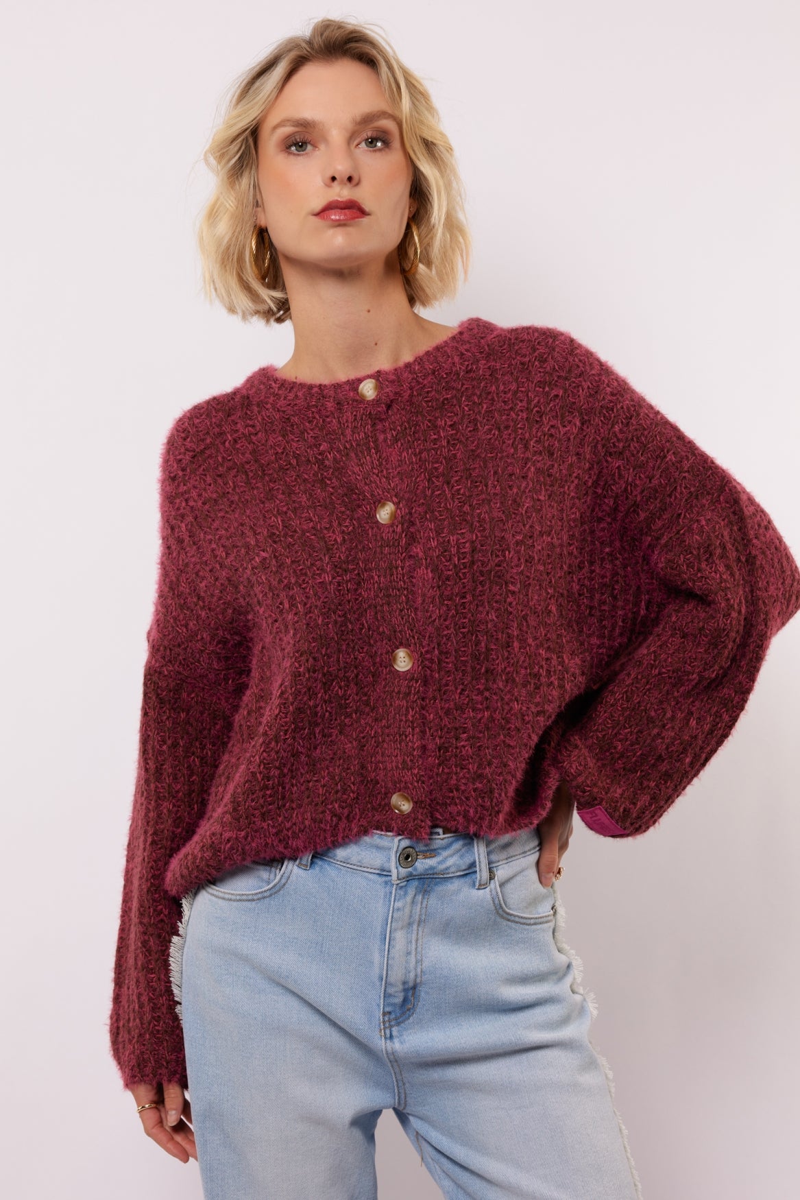 Fluresk vest roze met bruin model Kalista knit cardigan mocha brown raspberry
