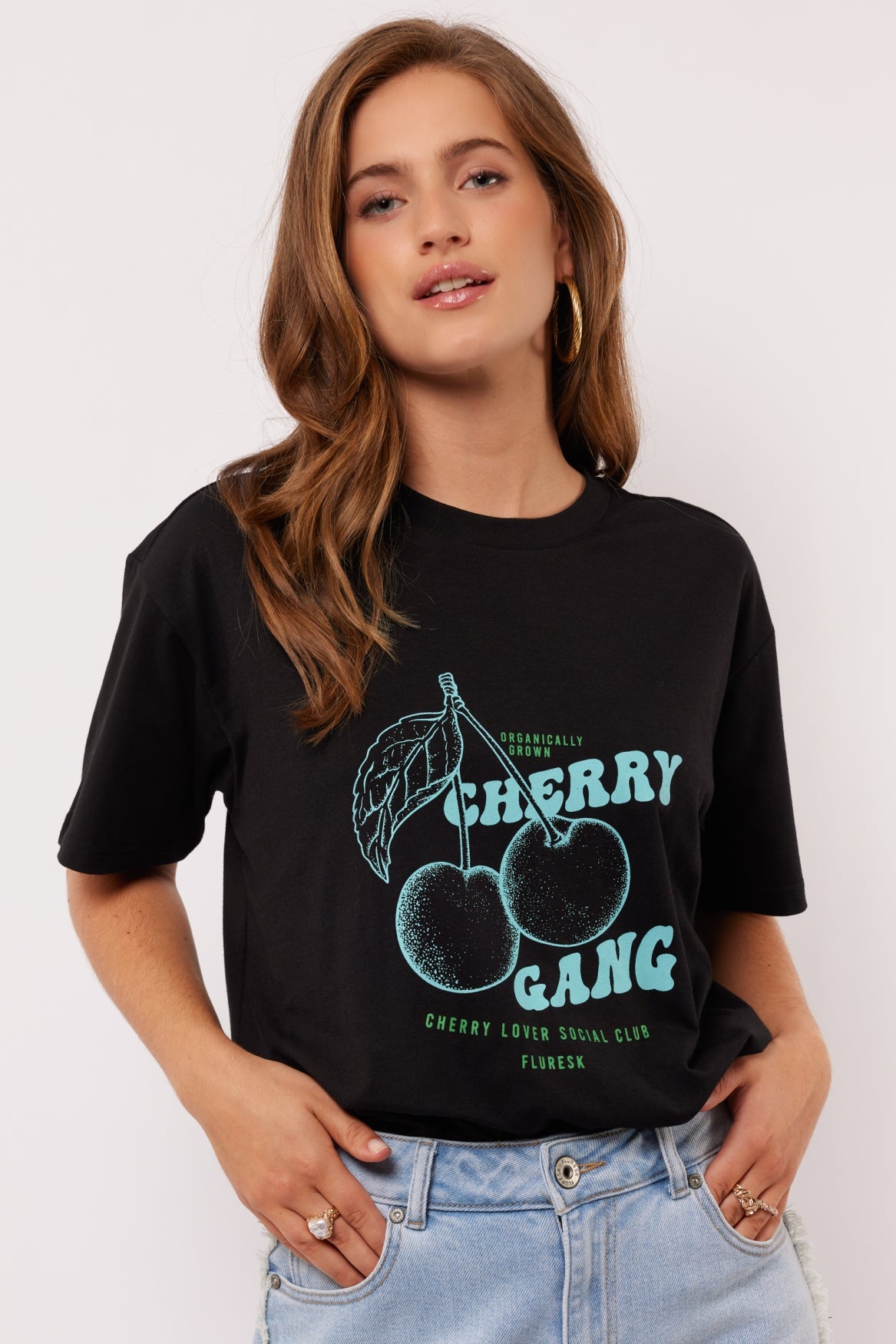 Fluresk T-shirt zwart met blauw groene opdruk model Miralda black
