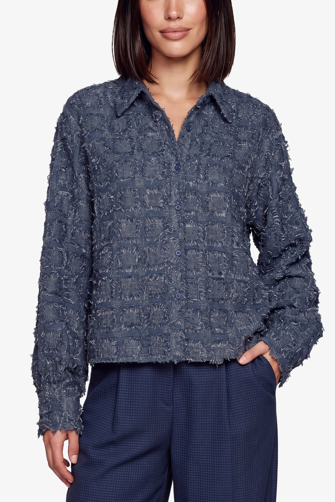 Fluresk blouse denim blauw met ruffle detail Kris Navy Blue