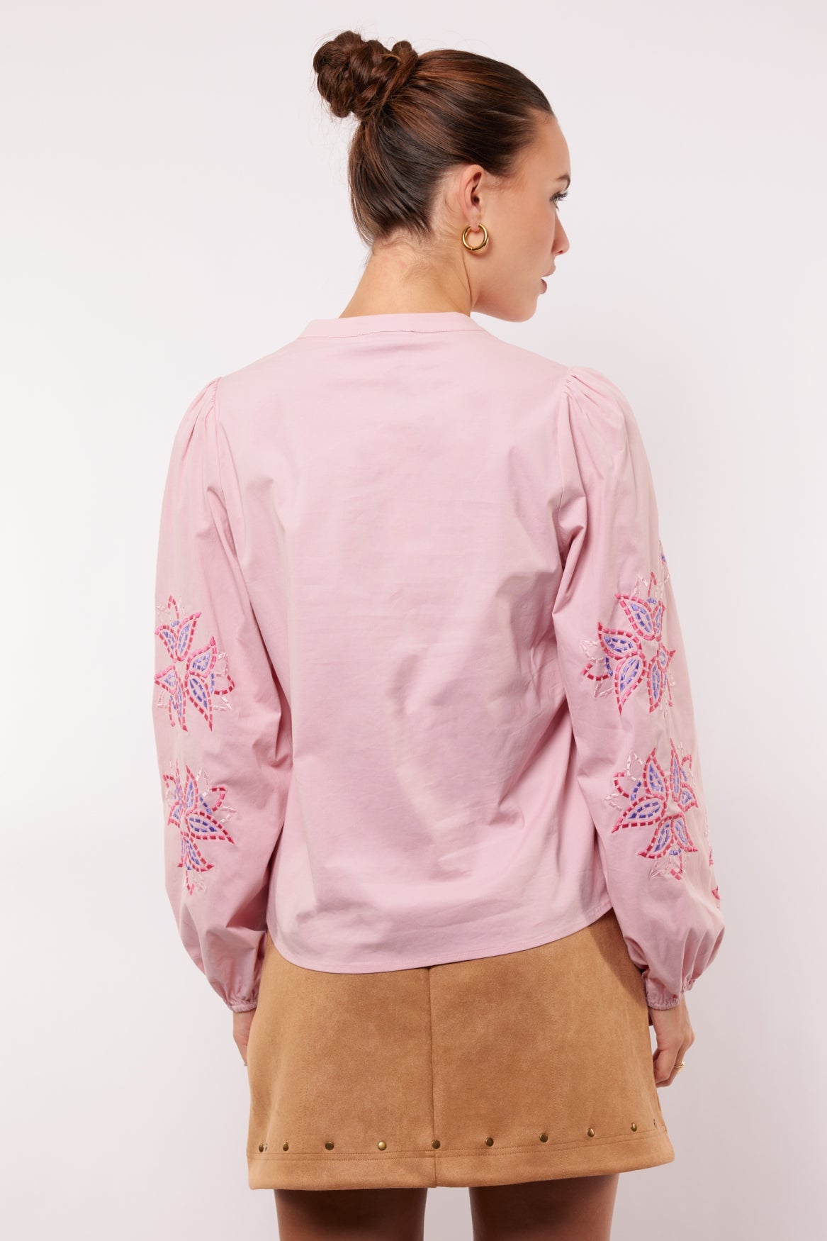 Fluresk blouse licht roze met borduursel model Talina top soft pink