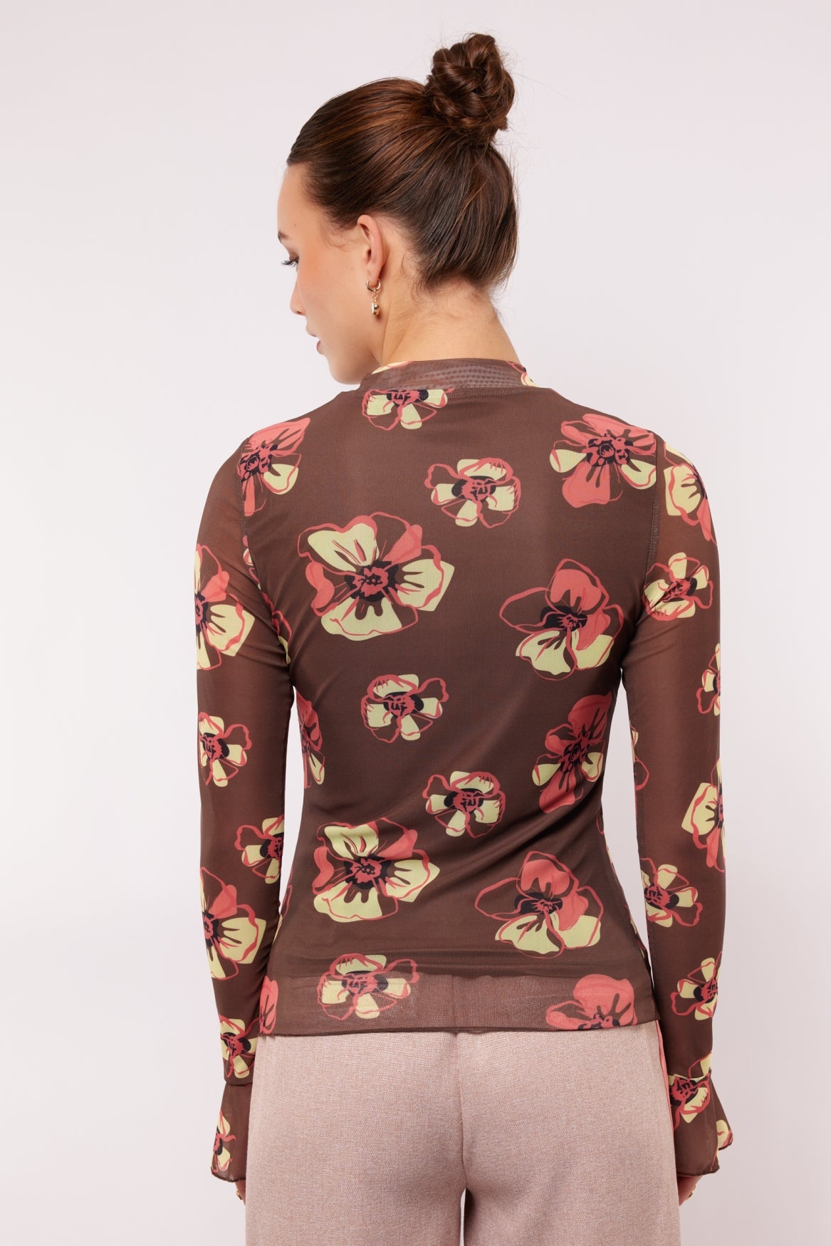 Fluresk longsleeve bruine met oranje bloemen print model Zarah top mocha brown citrus 26VZF08