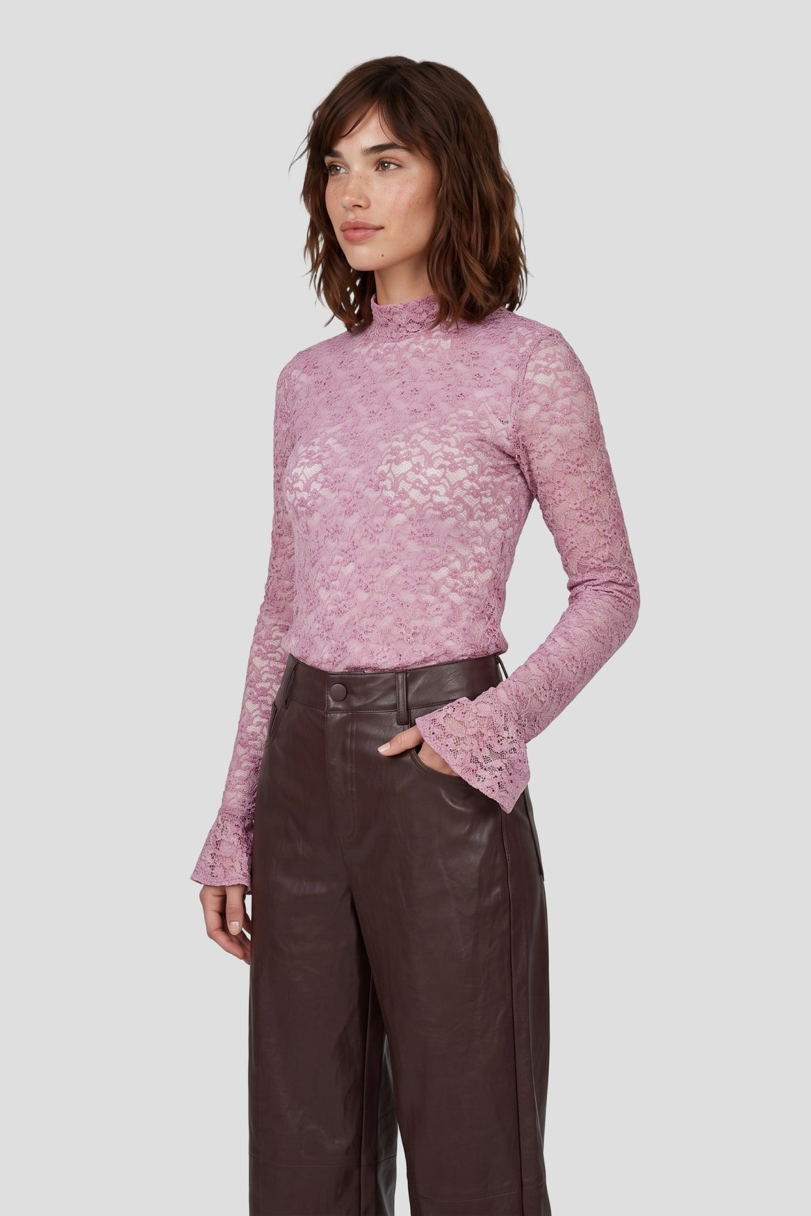 Fluresk kanten longsleeve roze model Leena top Piggy Pink