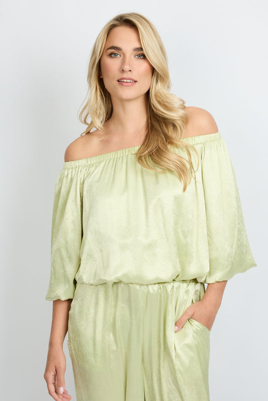 Fluresk groen offshoulder blouse model Yulieth top vivid pistache