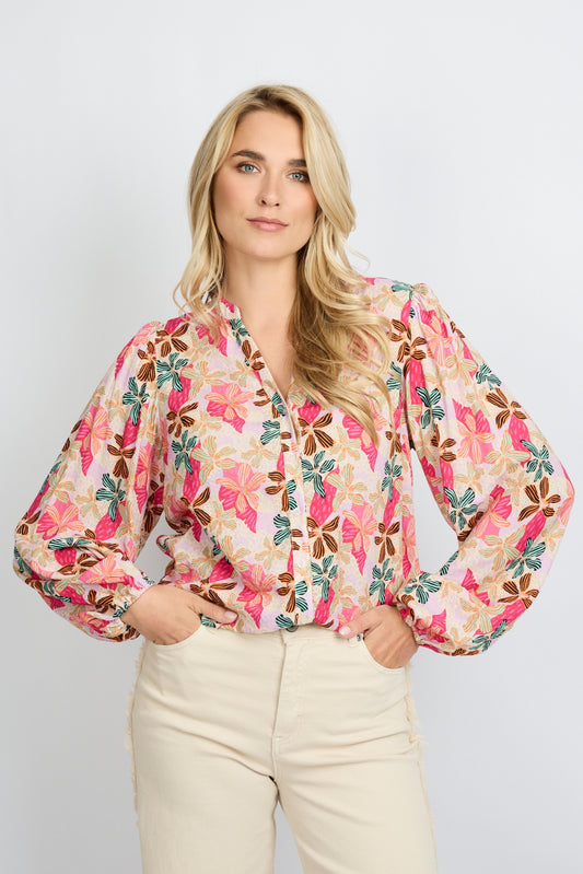 Fluresk blouse zand kleur met roze oranje bloemenprint model Belkis sand saffron orange