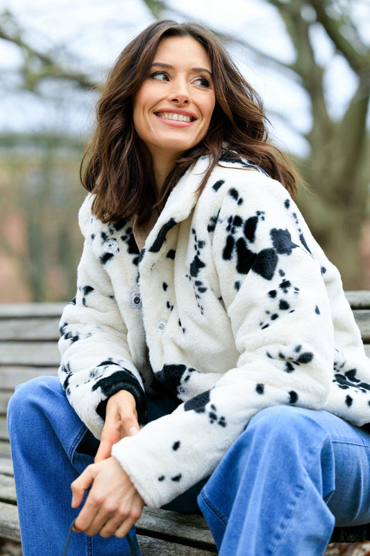 Ivy Beau jas faux fur animal koeien print model Esila zwart wit 
