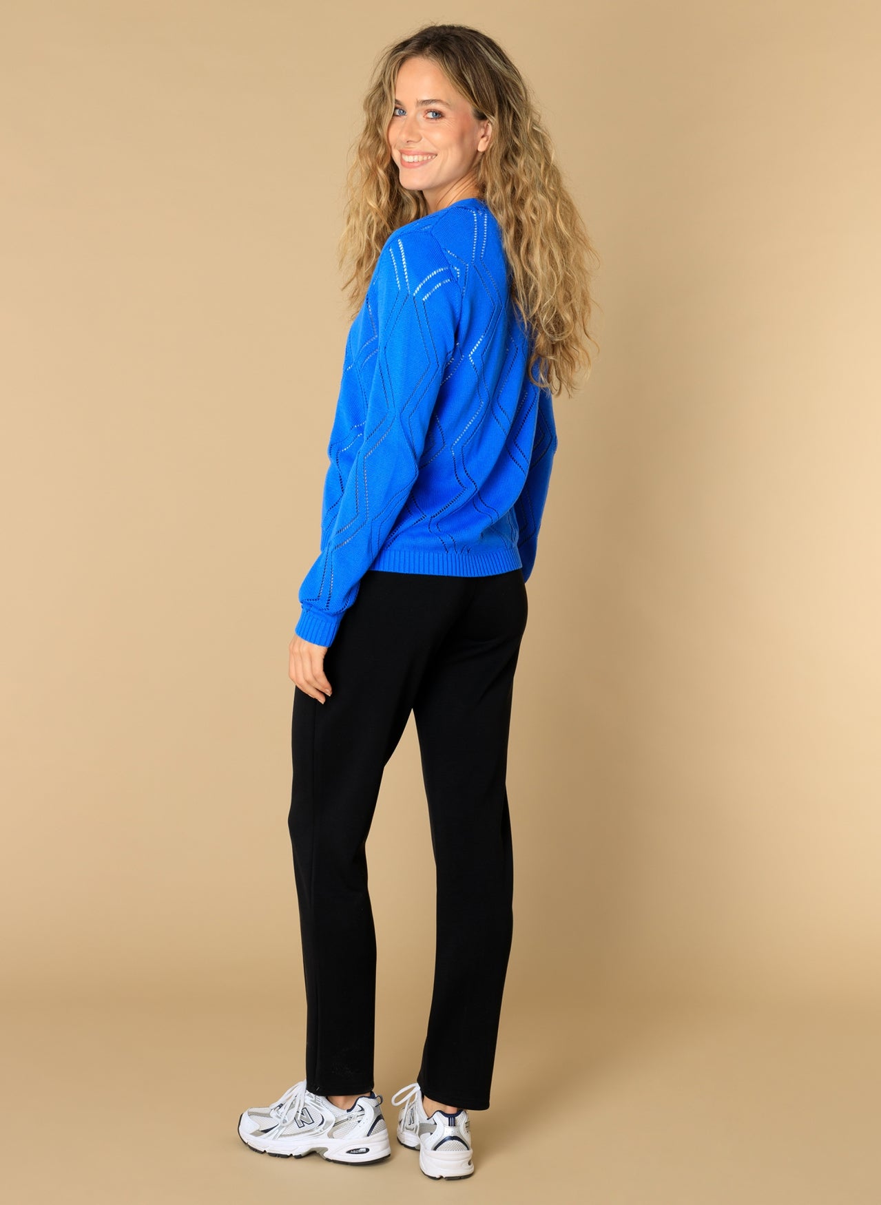 Ivy Beau vest blauw model Eileen brilliant blue