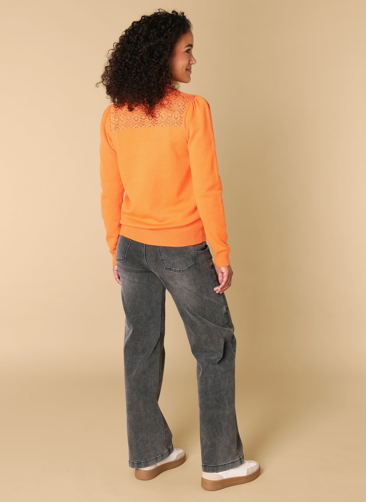 Ivy Beau trui oranje model Rose mandarin  orange