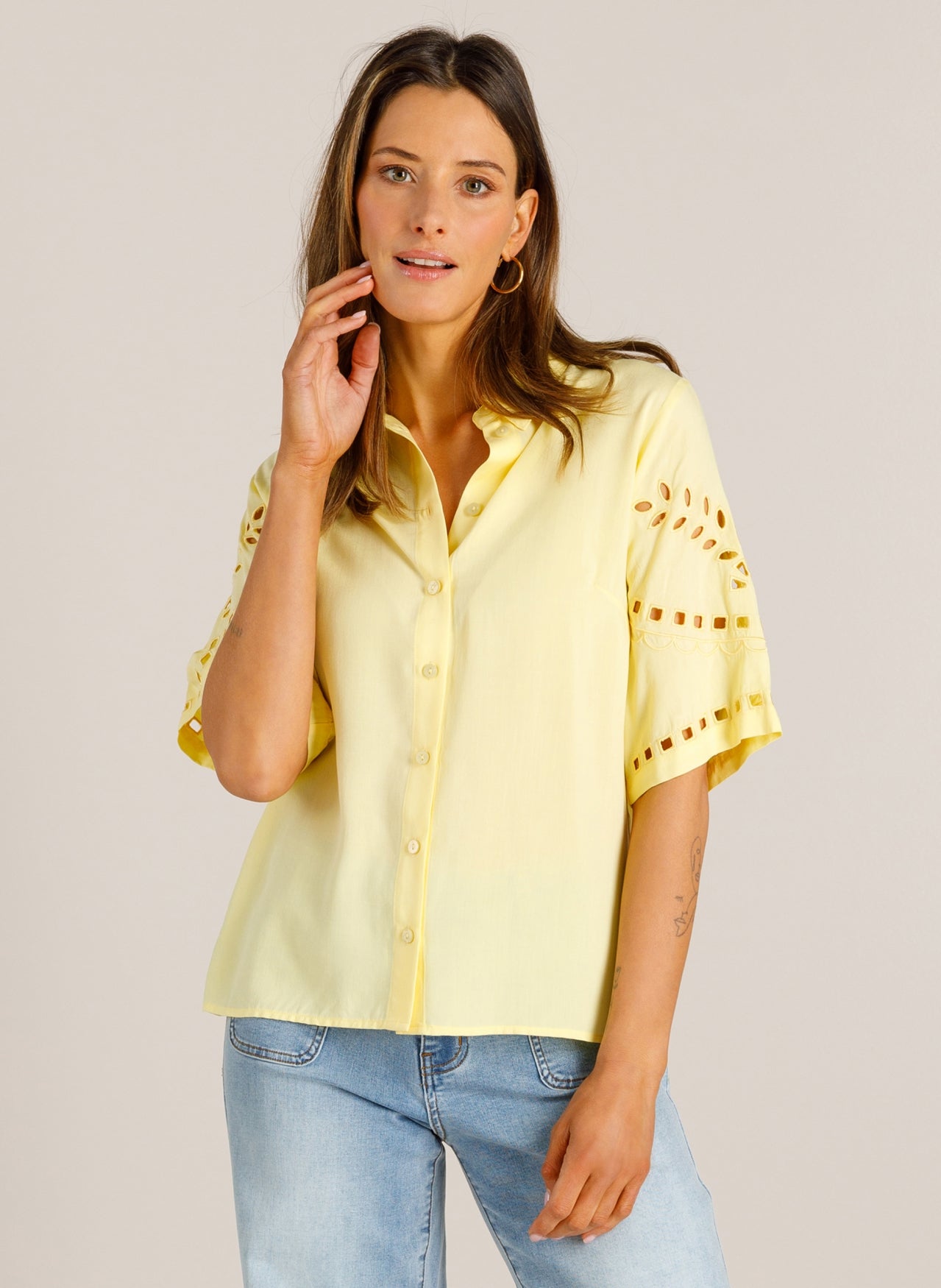 Ivy Beau blouse licht geel korte mouw model Vie Wax Yellow