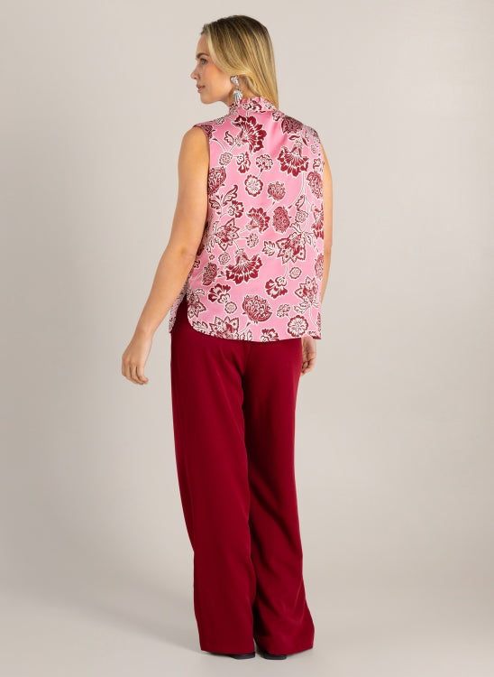 Ivy Beau top roze met rode bloemen print model Giovana pink multi