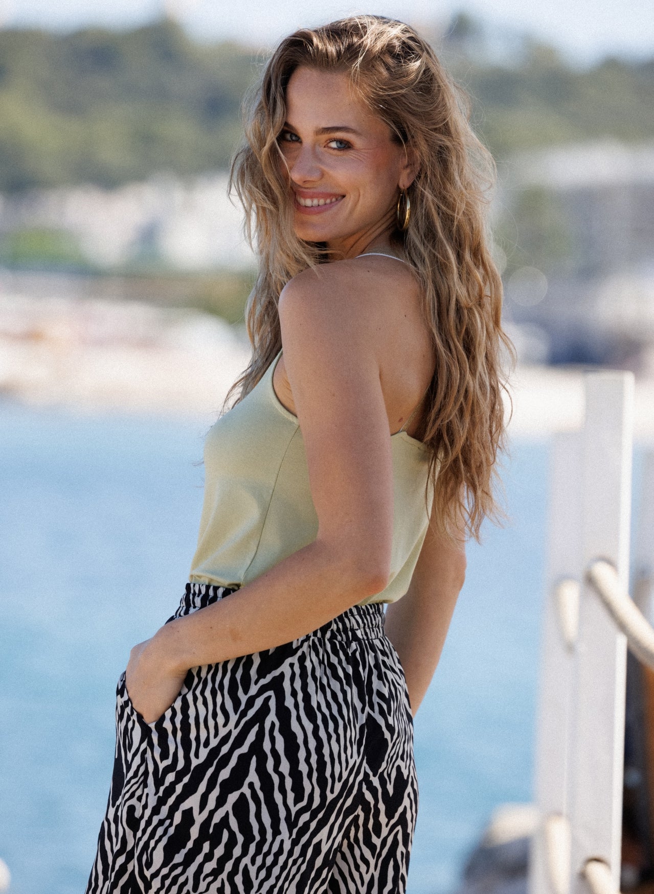 Ivy Beau short zwart wit print korte broek model Charlot black and white