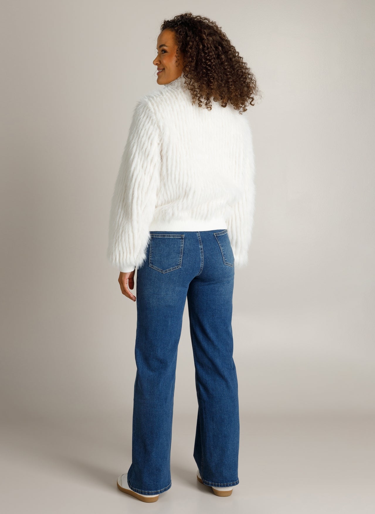 Ivy Beau jas fluffy Hillie off white
