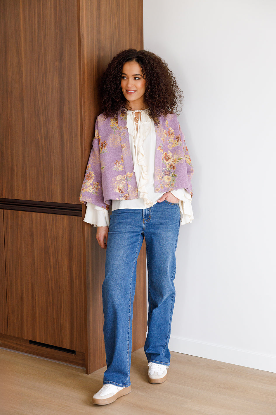Ivy Beau kimono vest jasje lila paars model Kelsy orchid