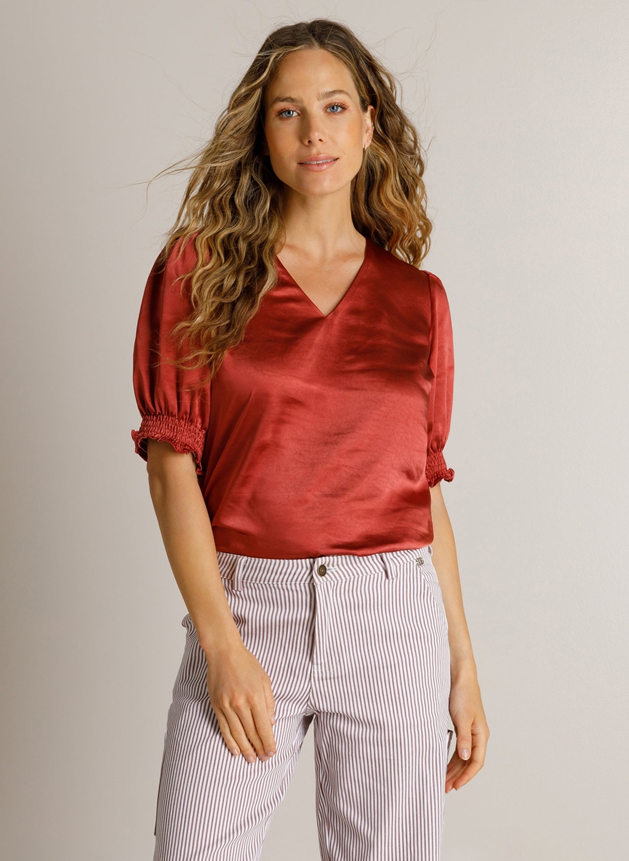 Ivy Beau blouse satijn look roest rood model Doreen barn red