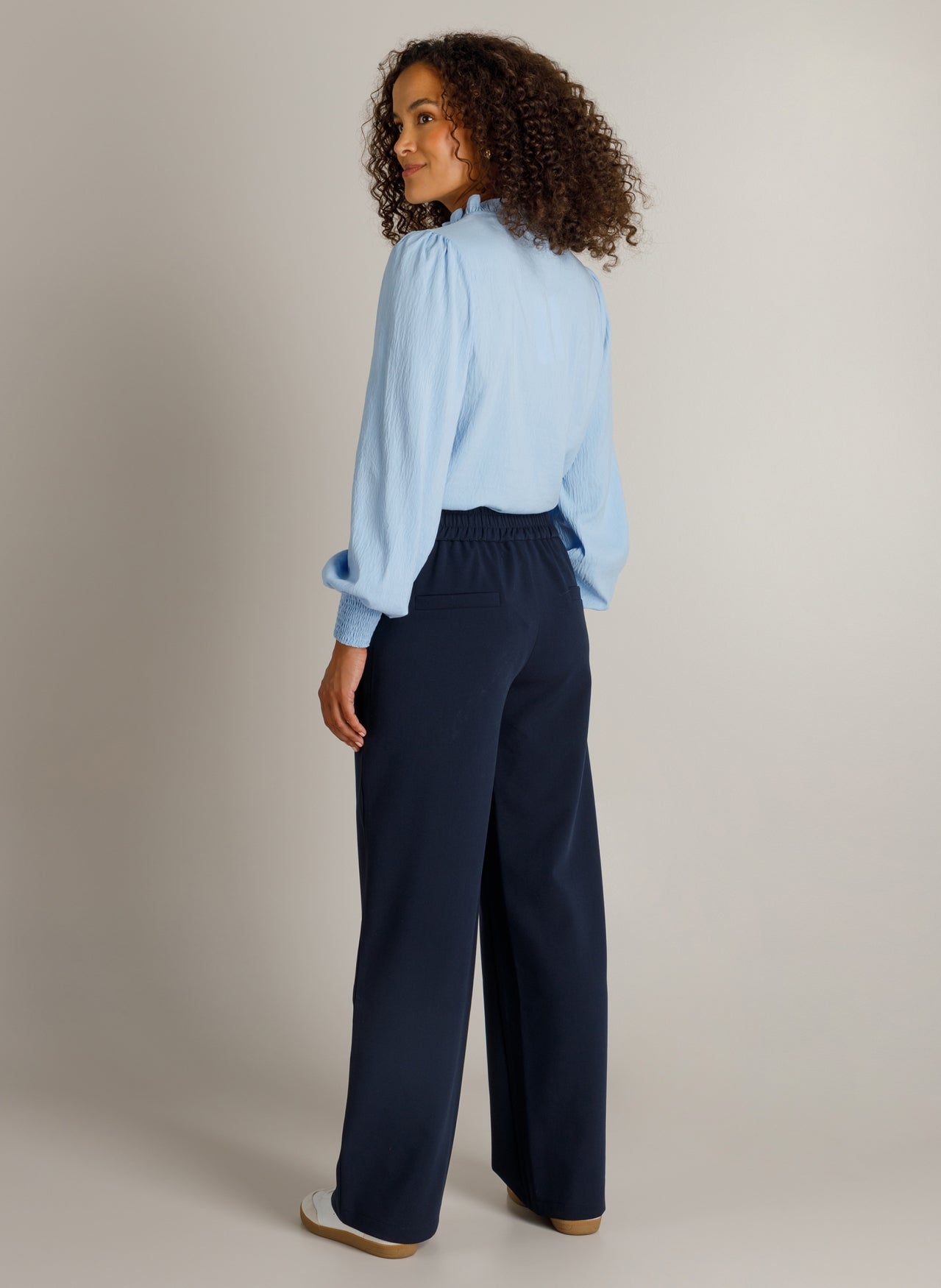 Ivy Beau donker blauwe broek model Heela dark blue pantalon 4201268