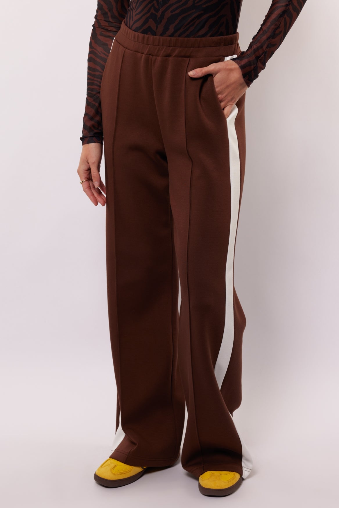 Fluresk broek bruin model Mairen pants mocha brown